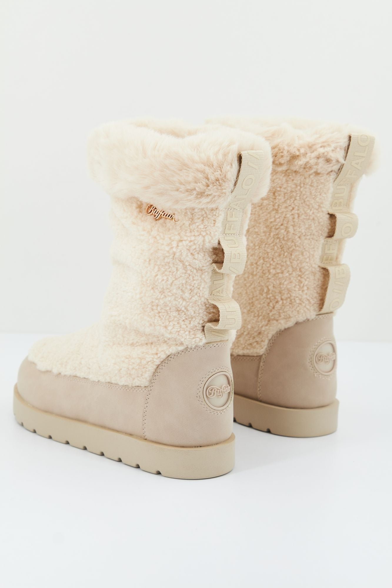 BUFFALO  EVE PULL ON en color BEIS (2)