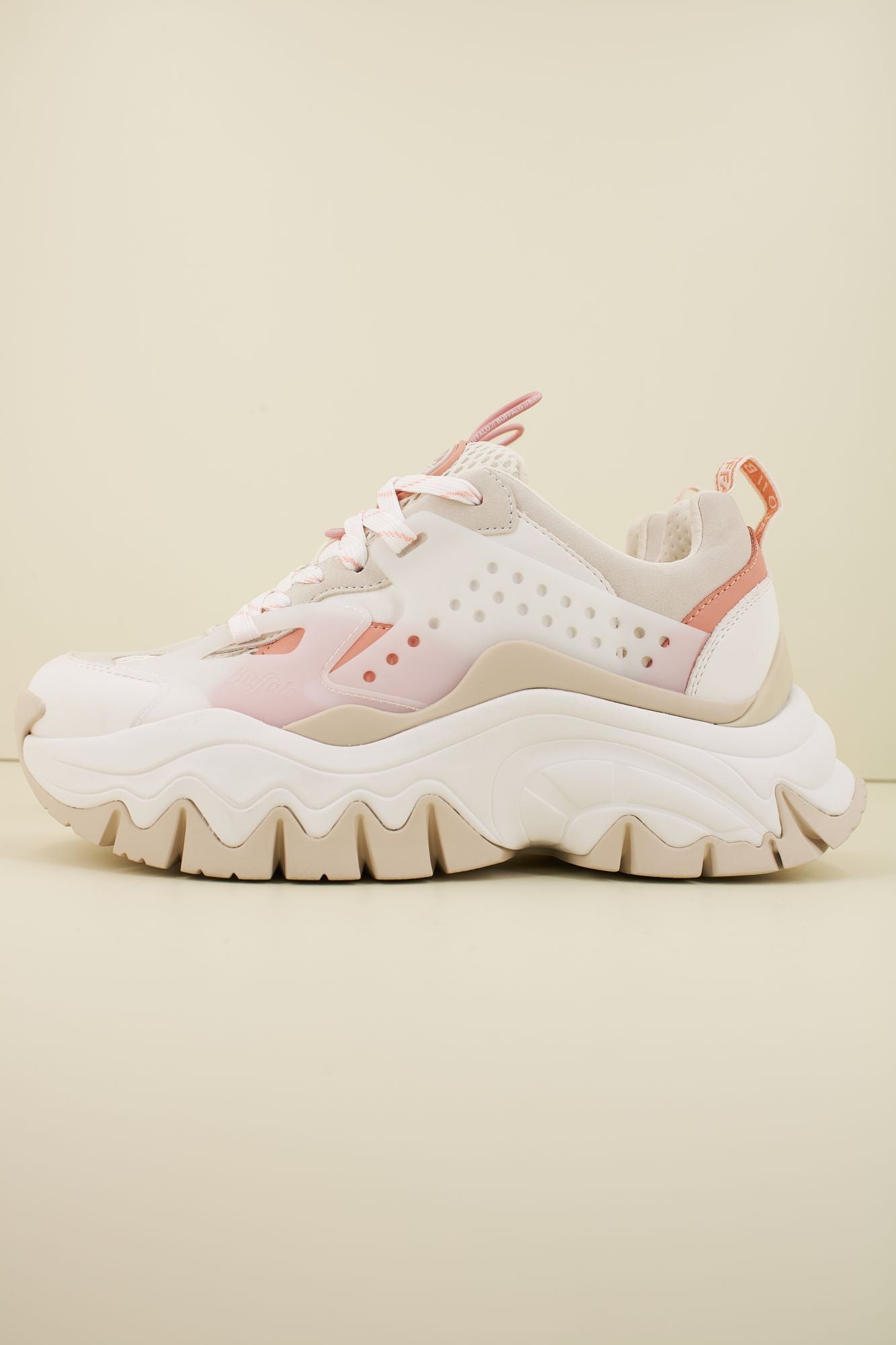BUFFALO TRAIL ONE en color BLANCO (1)