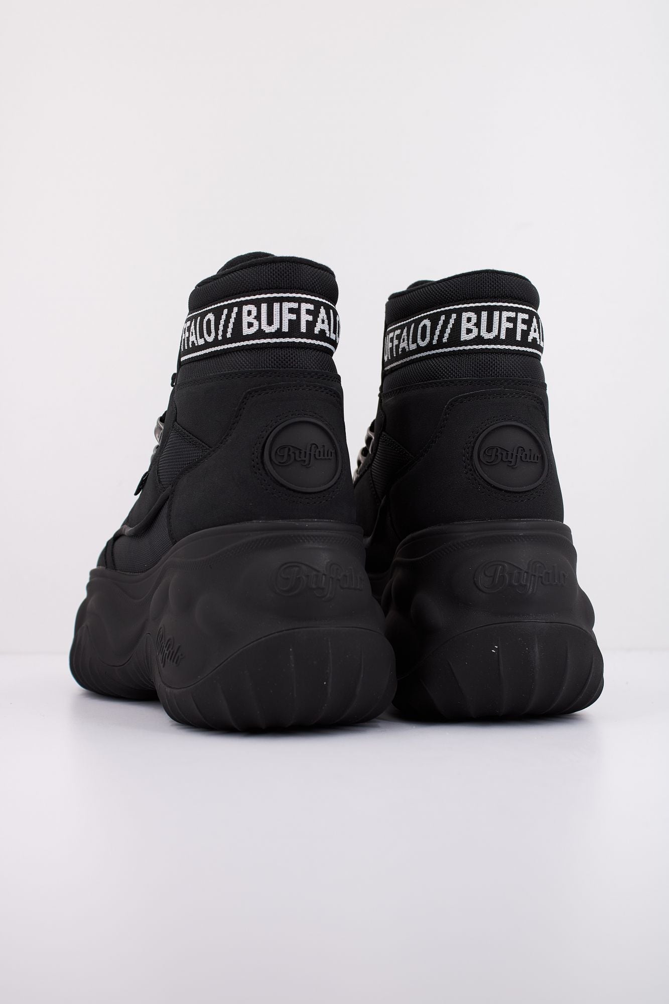 BUFFALO BLADER HIKING en color NEGRO (4)