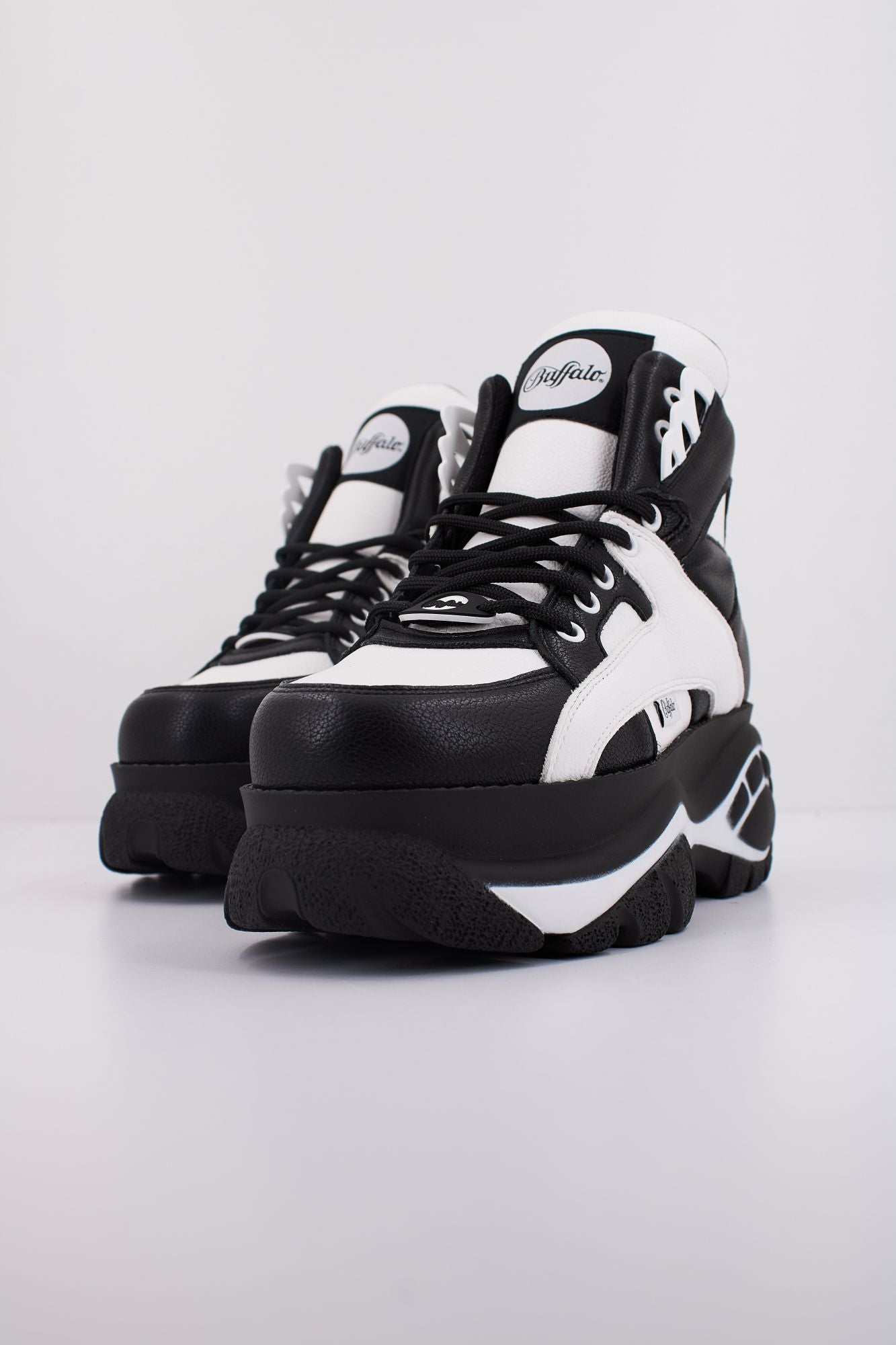 BUFFALO 1340-14 2.0  en color NEGRO (2)