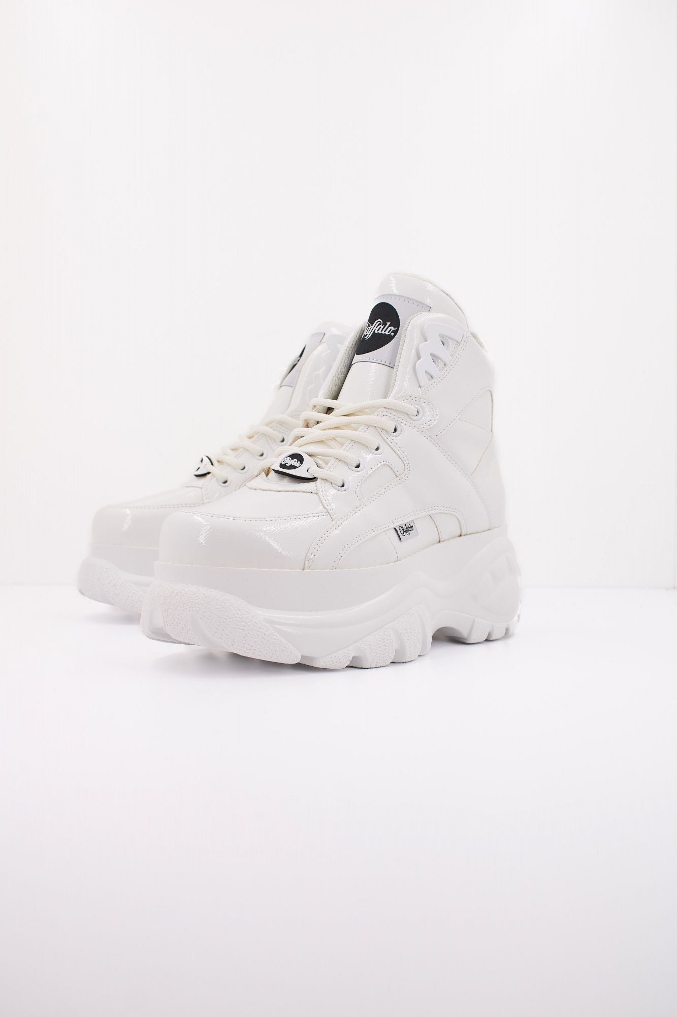 BUFFALO 1340-14 2.0 en color BLANCO (2)