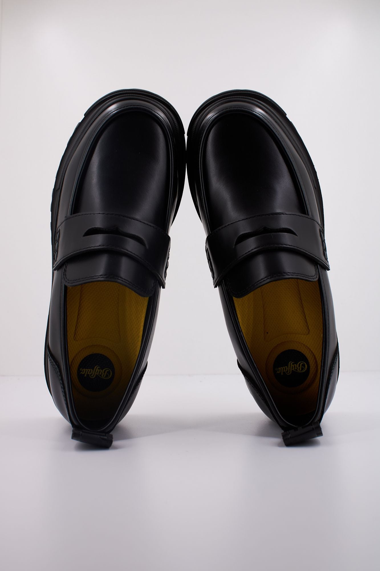 BUFFALO ASPHA LOAFER  en color NEGRO (3)