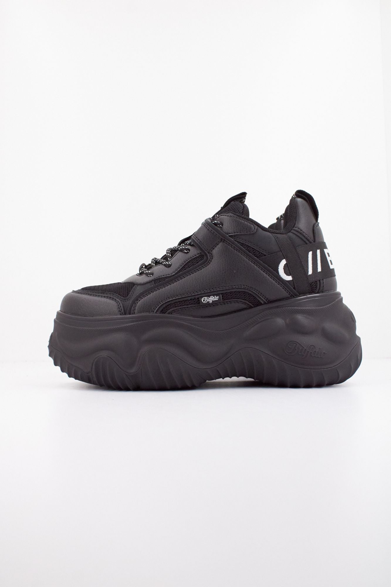 BUFFALO BLADER MATCHA en color NEGRO (1)
