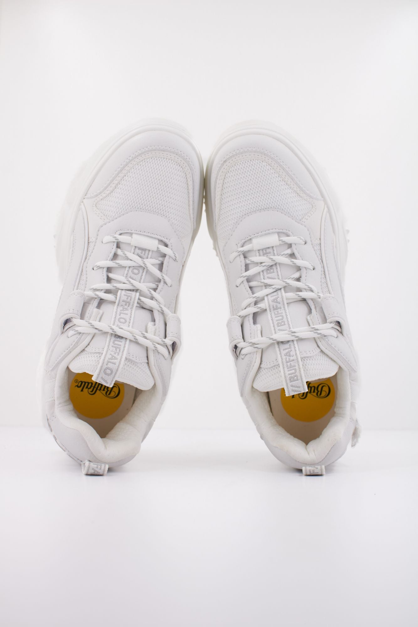 BUFFALO  BLADER MATCHA  en color BLANCO (3)