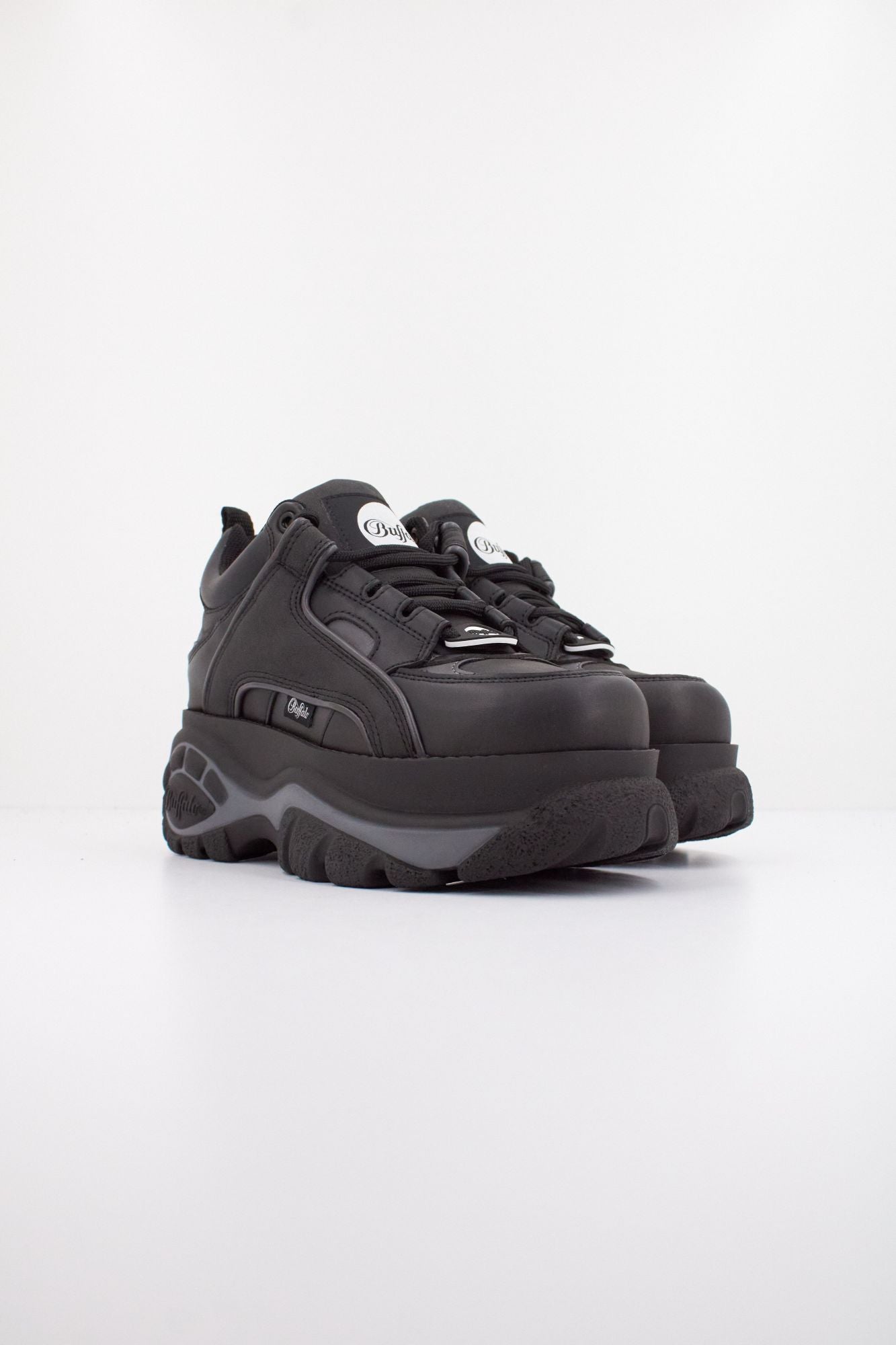 BUFFALO VEGA VEGAN PLATFORM en color NEGRO (2)