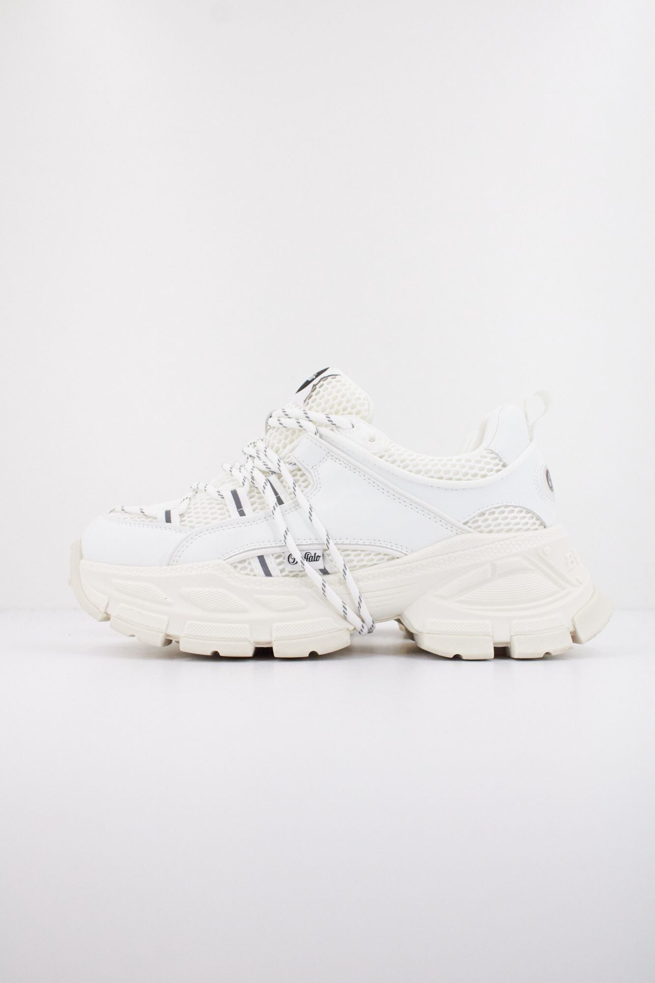 BUFFALO  SATURN LACE  en color BLANCO (1)