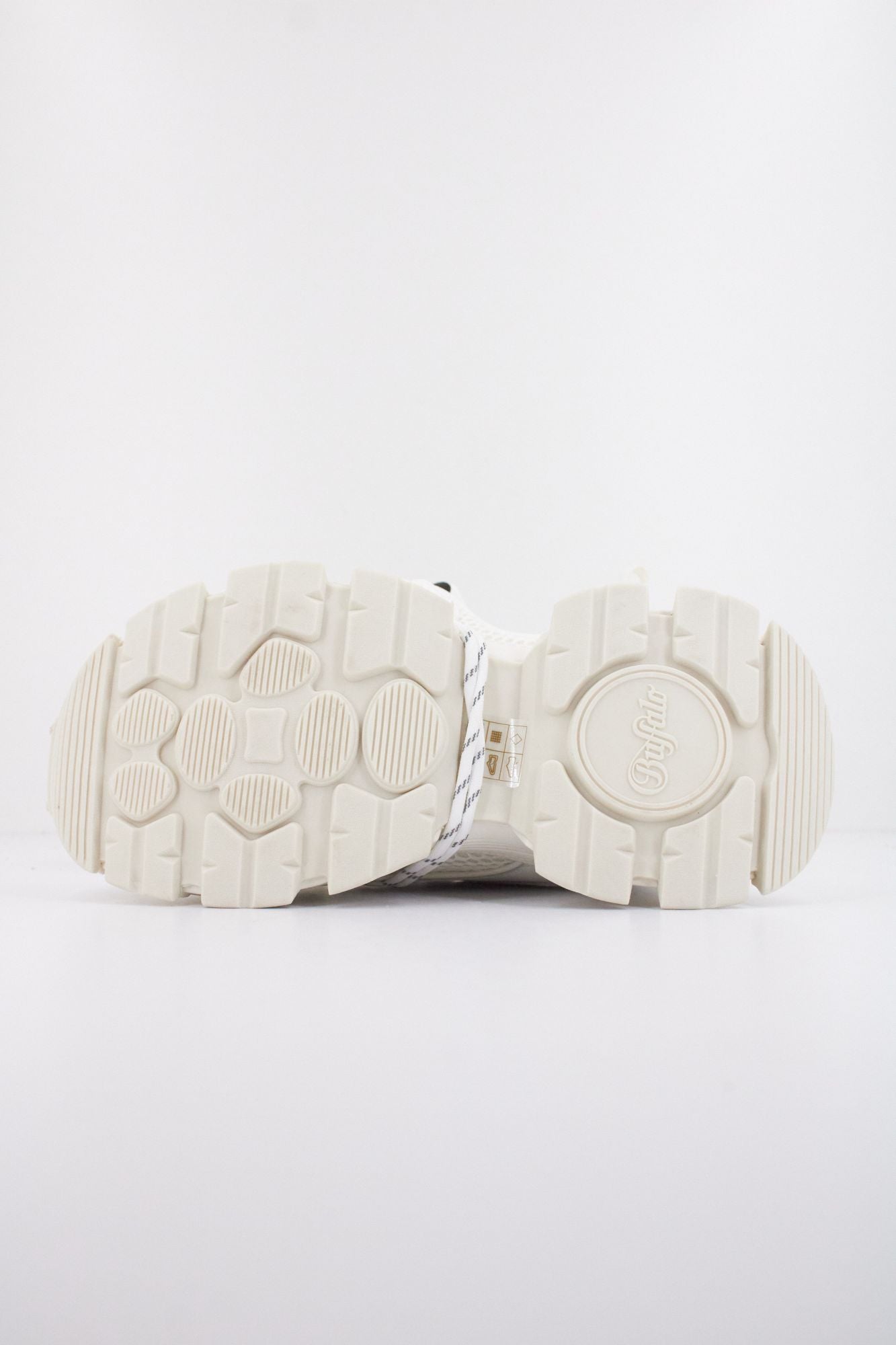 BUFFALO  SATURN LACE  en color BLANCO (5)