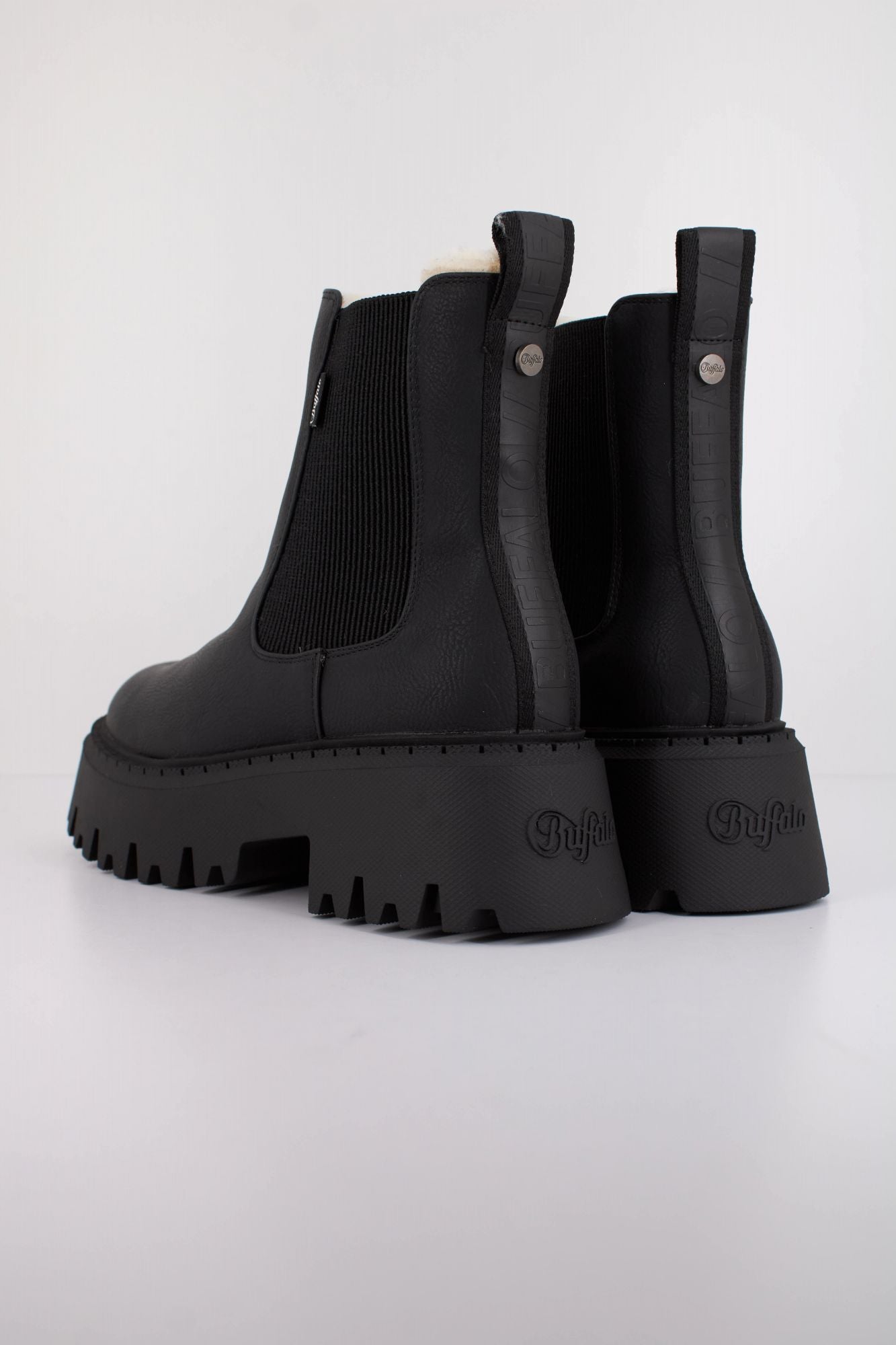 BUFFALO ASPEN CHELSEA WARM en color NEGRO (3)