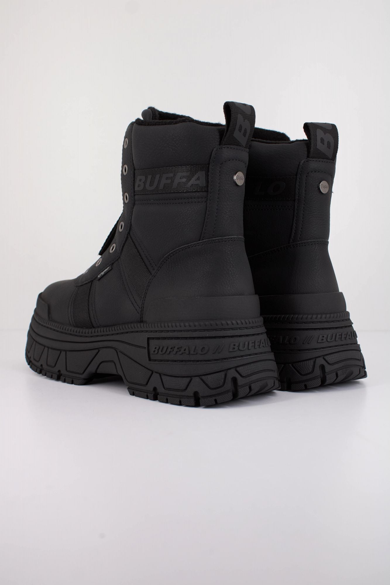 BUFFALO FUSION FRONT ZIP VEGA en color NEGRO (3)