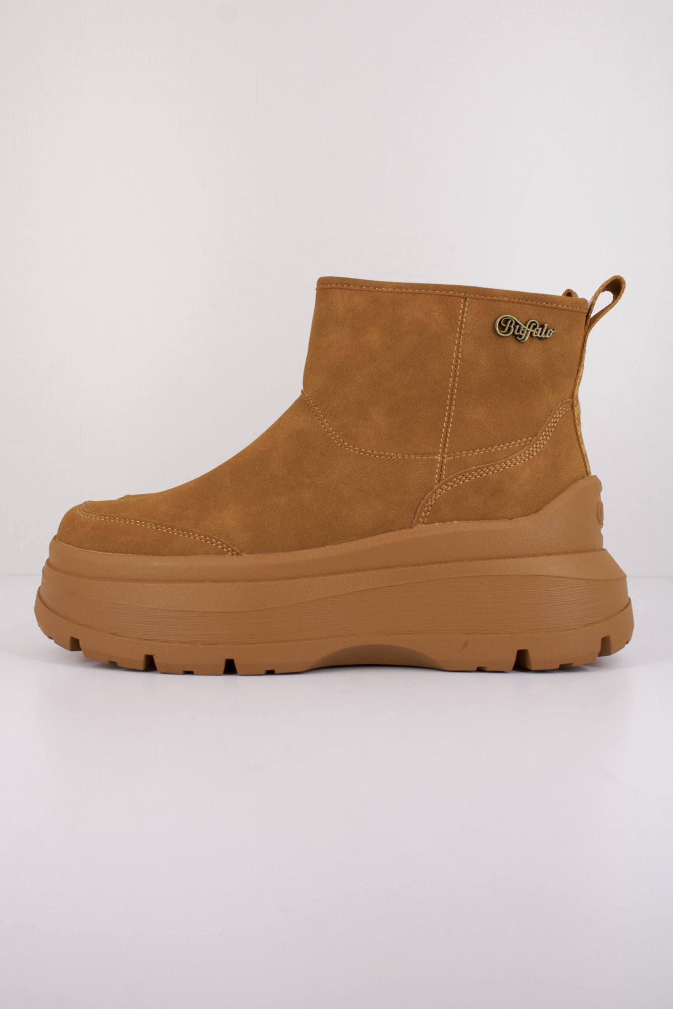 BUFFALO OLYMPIA PULL ON LO WA en color MARRON (1)