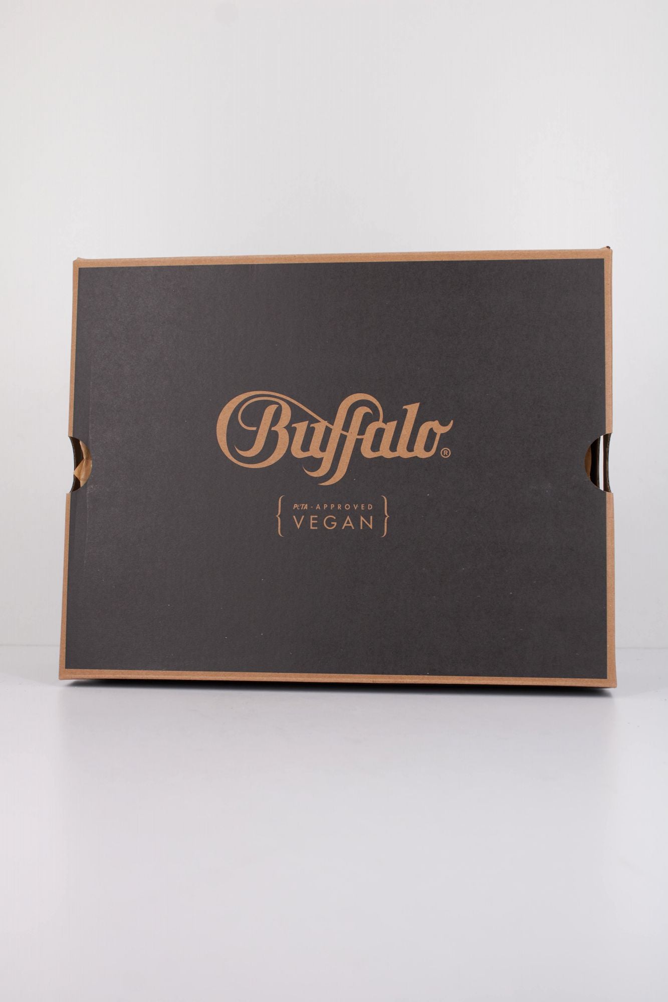 BUFFALO OLYMPIA PULL ON LO WA en color MARRON (6)