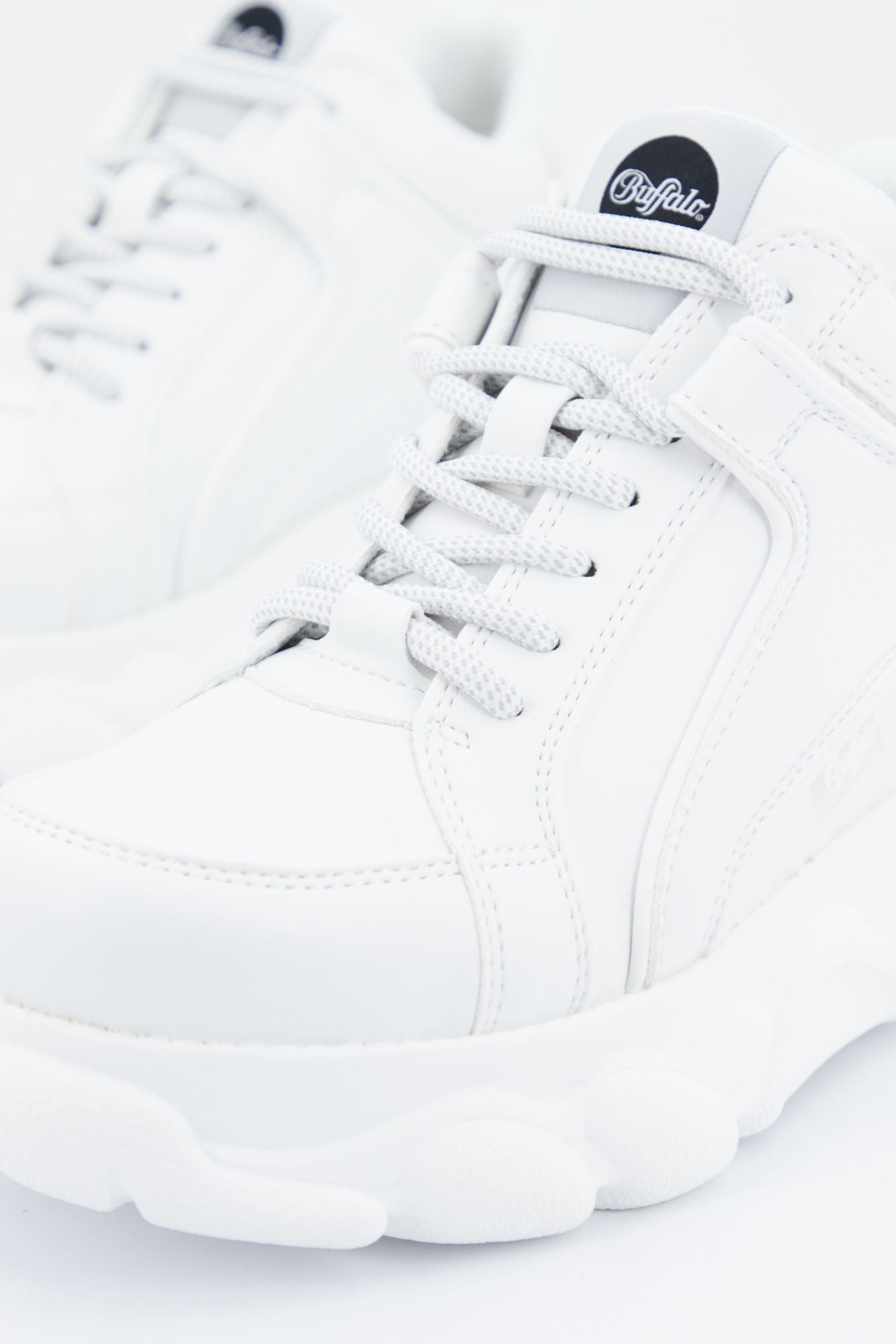 BUFFALO CLD CORIN en color BLANCO (2)