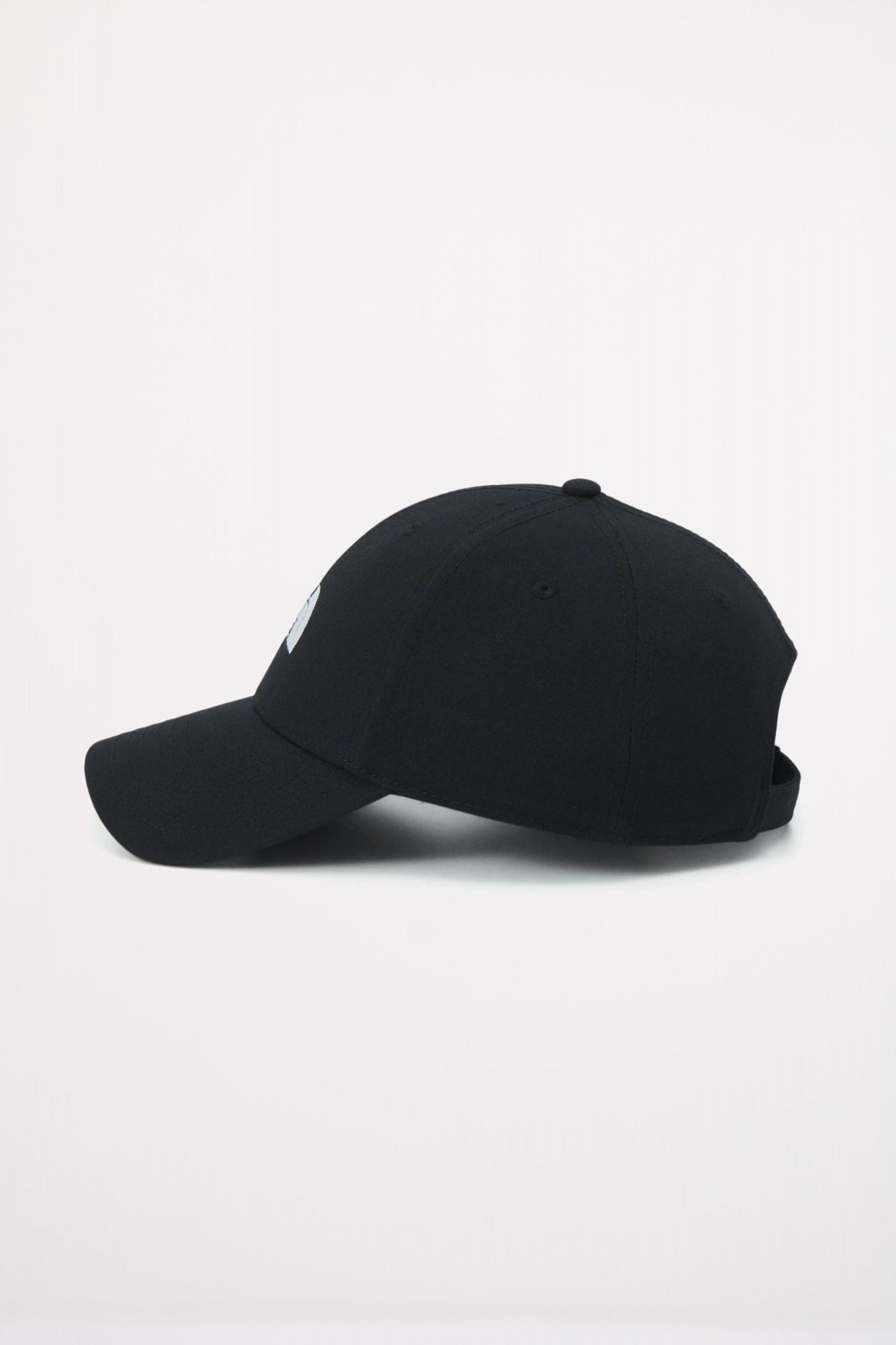 THE NORTH FACE RECYCLED 66 CLASSIC HA en color NEGRO (3)