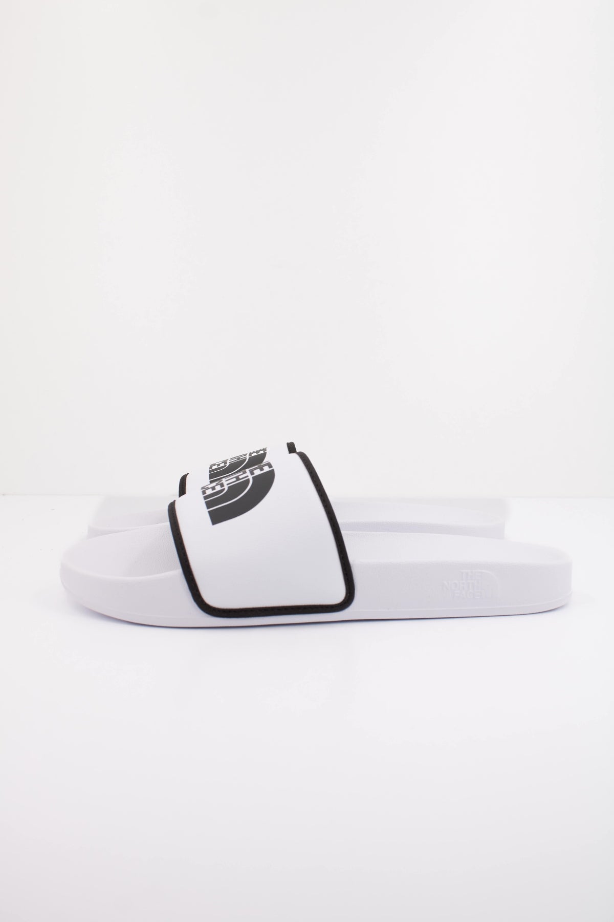 THE NORTH FACE PALA M BASECAMP SLIDE en color BLANCO (1)