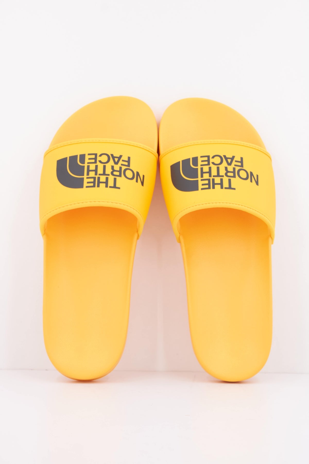 THE NORTH FACE PALA M BASECAMP SLIDE en color AMARILLO (3)