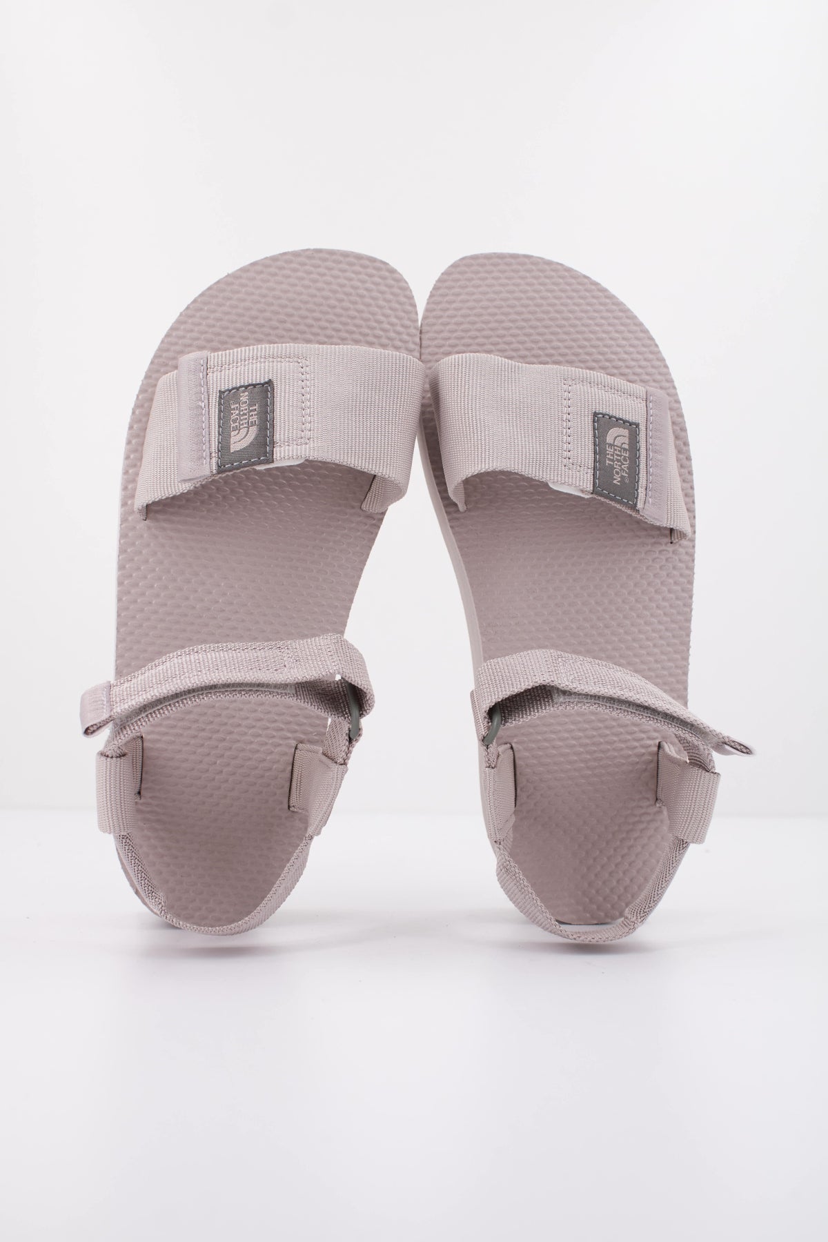 THE NORTH FACE W SKEENA PLATFORM MOON en color GRIS (3)