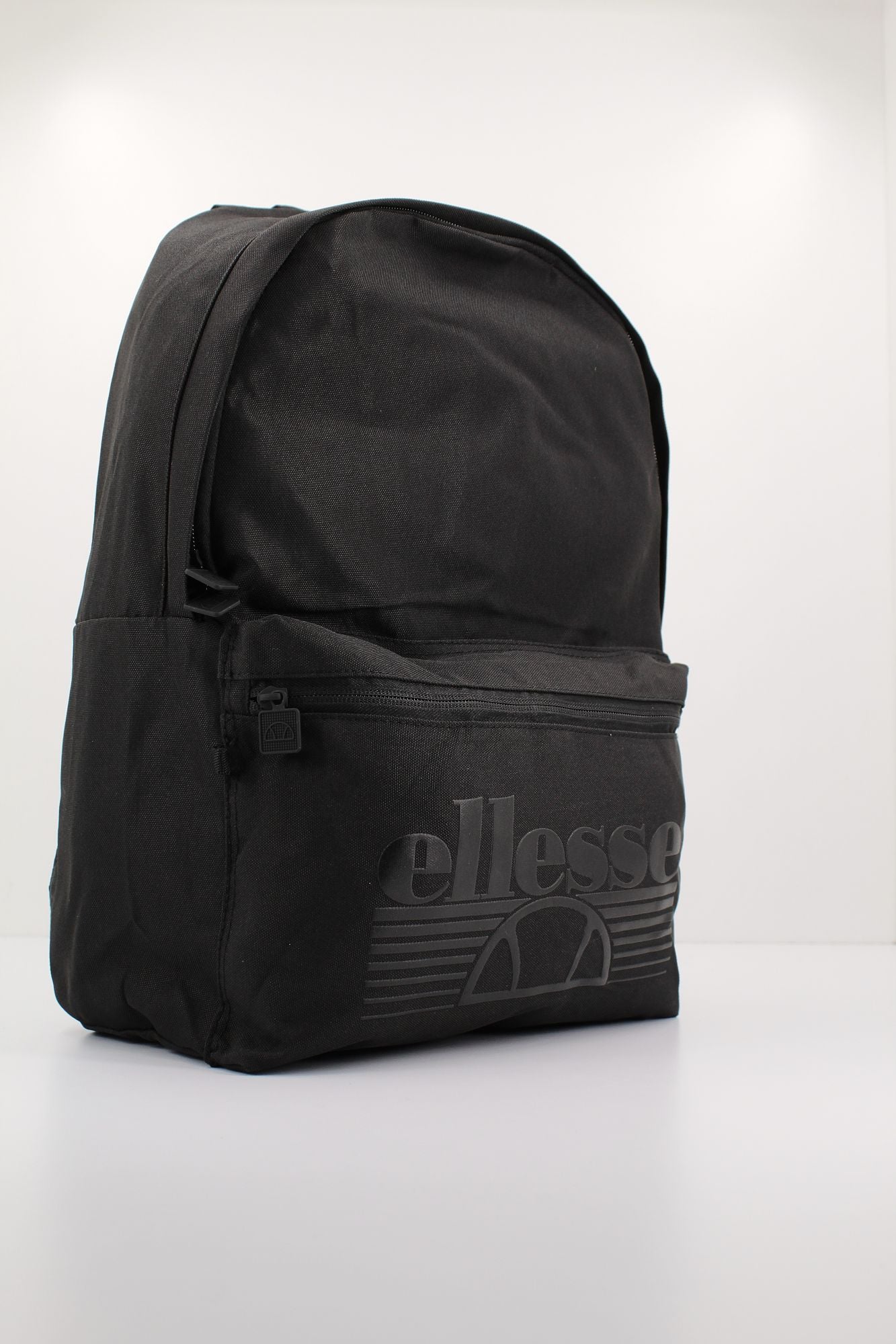 ELLESSE ADIELO BACKPACK en color NEGRO (2)