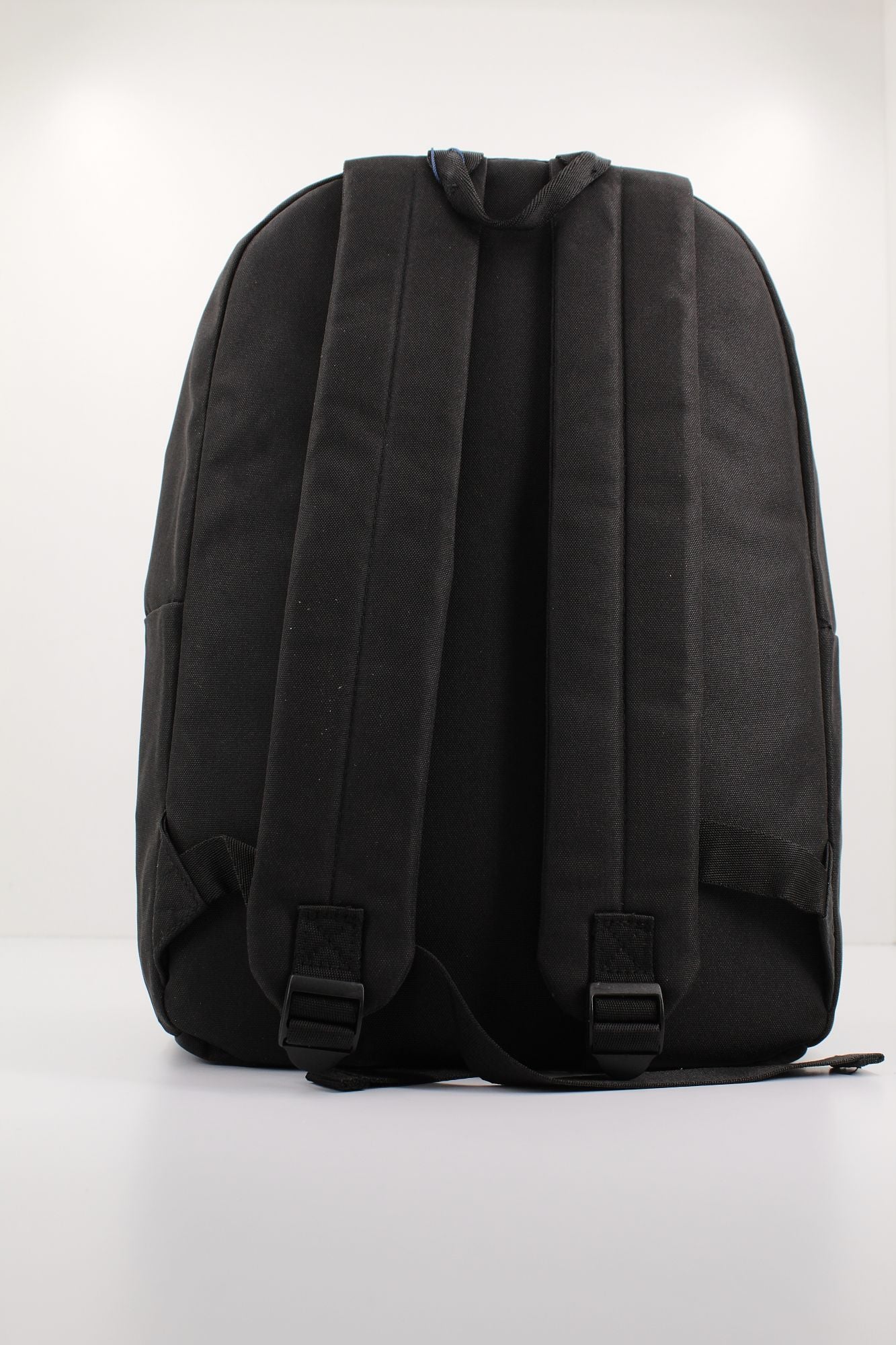 ELLESSE ADIELO BACKPACK en color NEGRO (3)