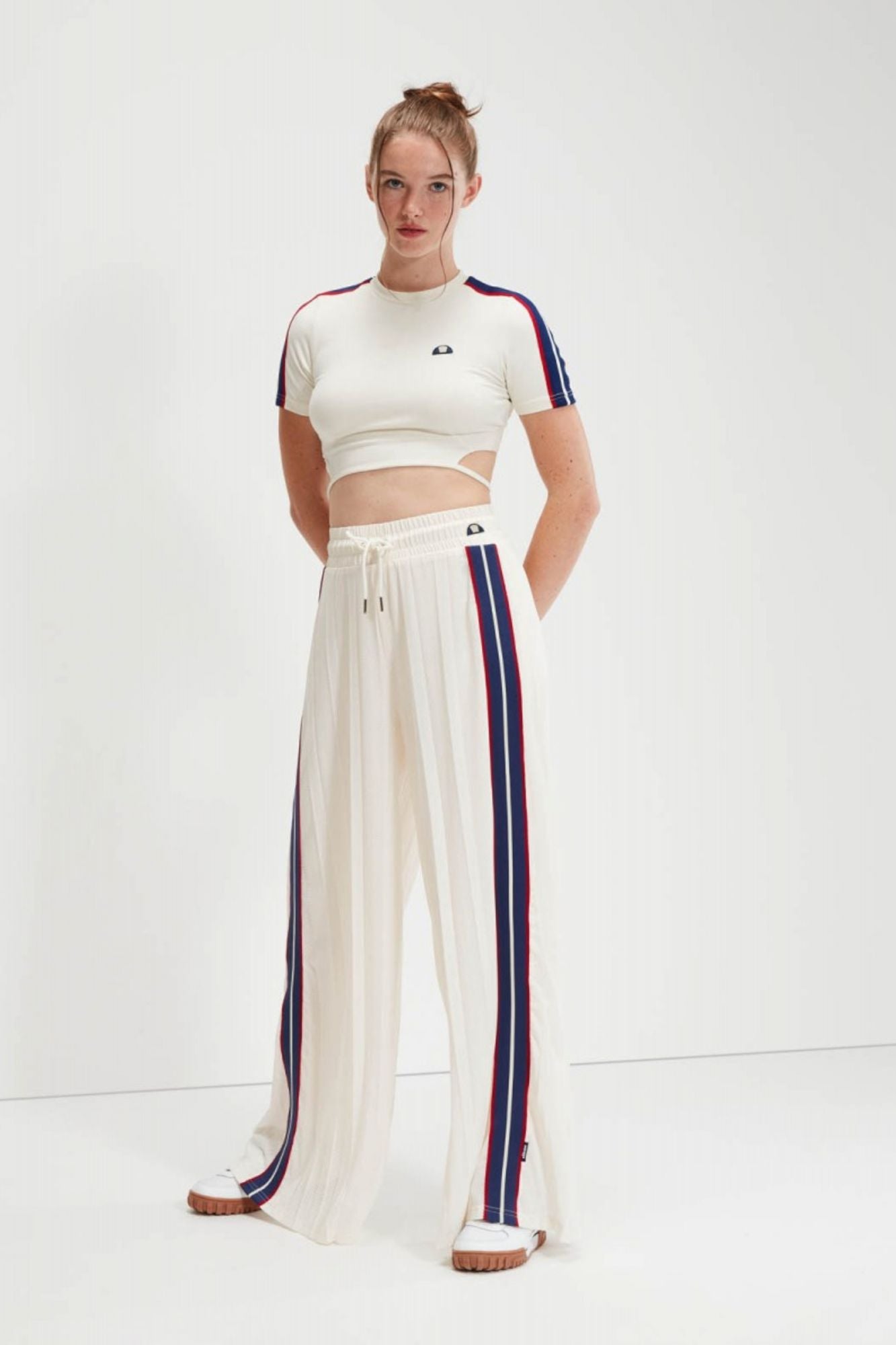 ELLESSE  MALDONADO CROP T SHIRT en color BLANCO (5)