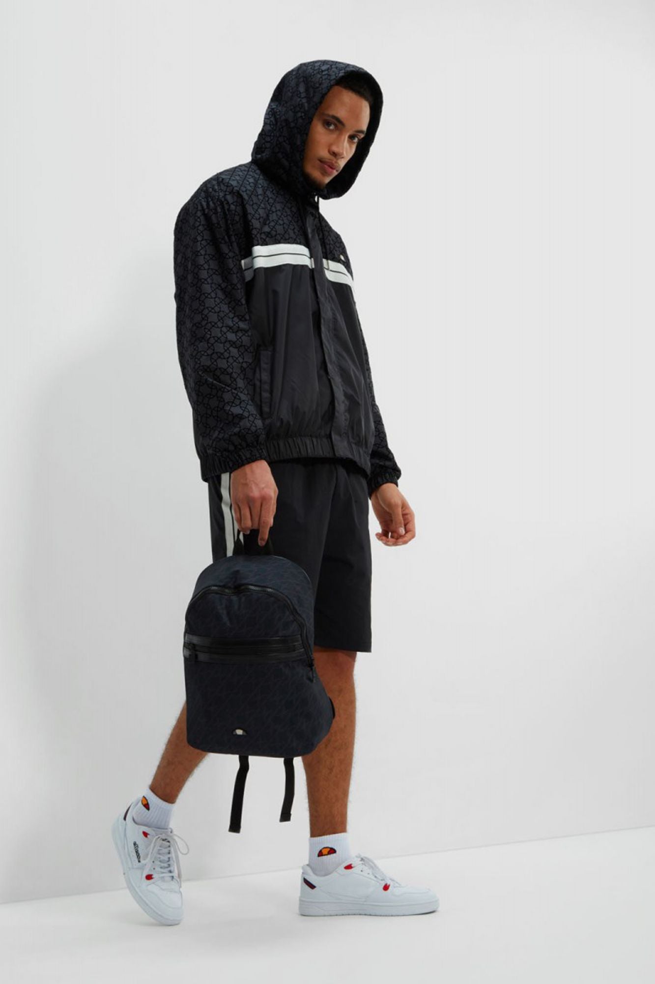 ELLESSE TREZI JACKET en color NEGRO (4)