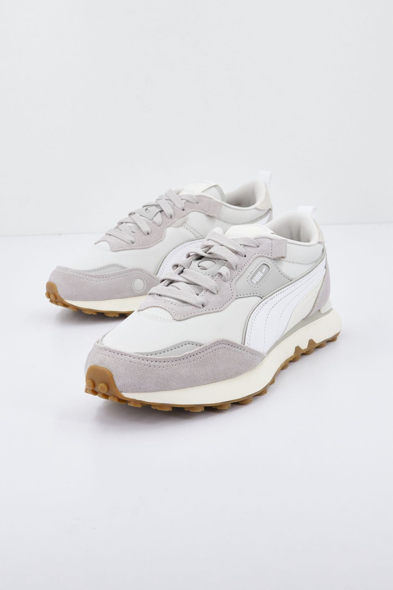 PUMA  RIDER FV SOFT WNS en color GRIS (2)
