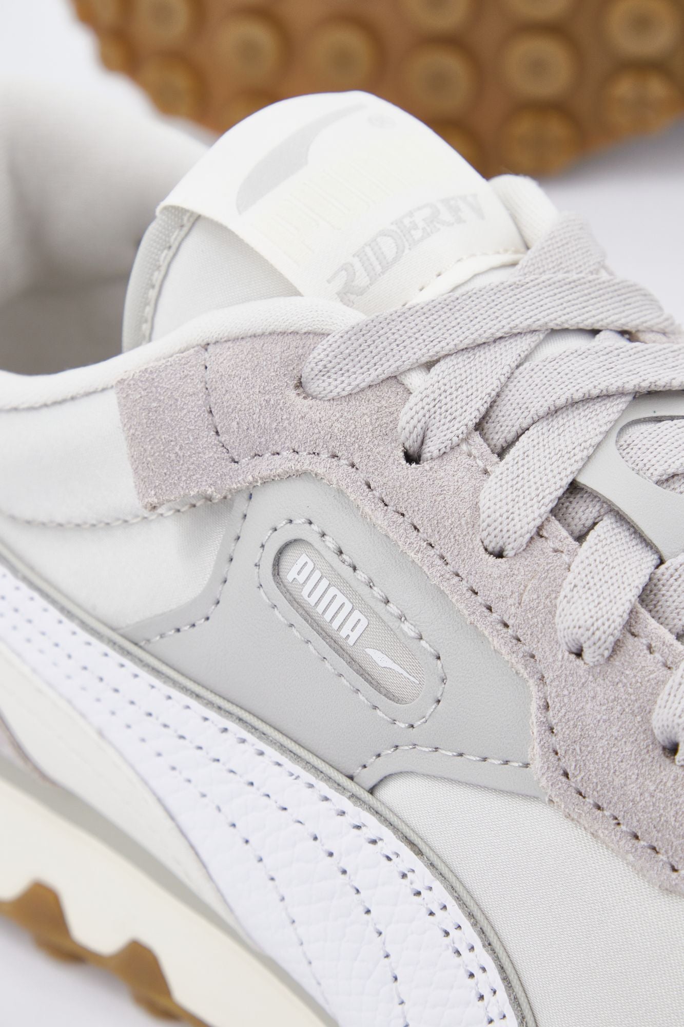 PUMA  RIDER FV SOFT WNS en color GRIS (4)