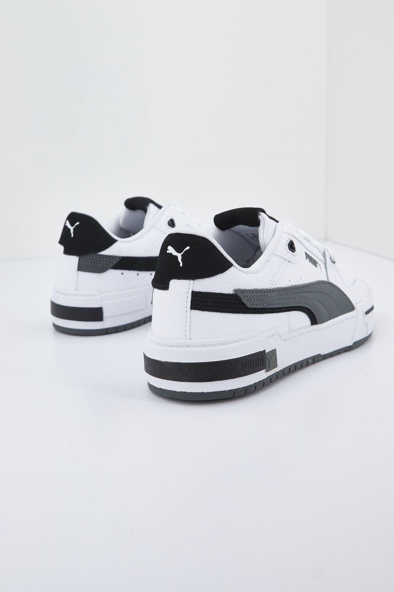 PUMA CA PRO GLITCH en color BLANCO (2)