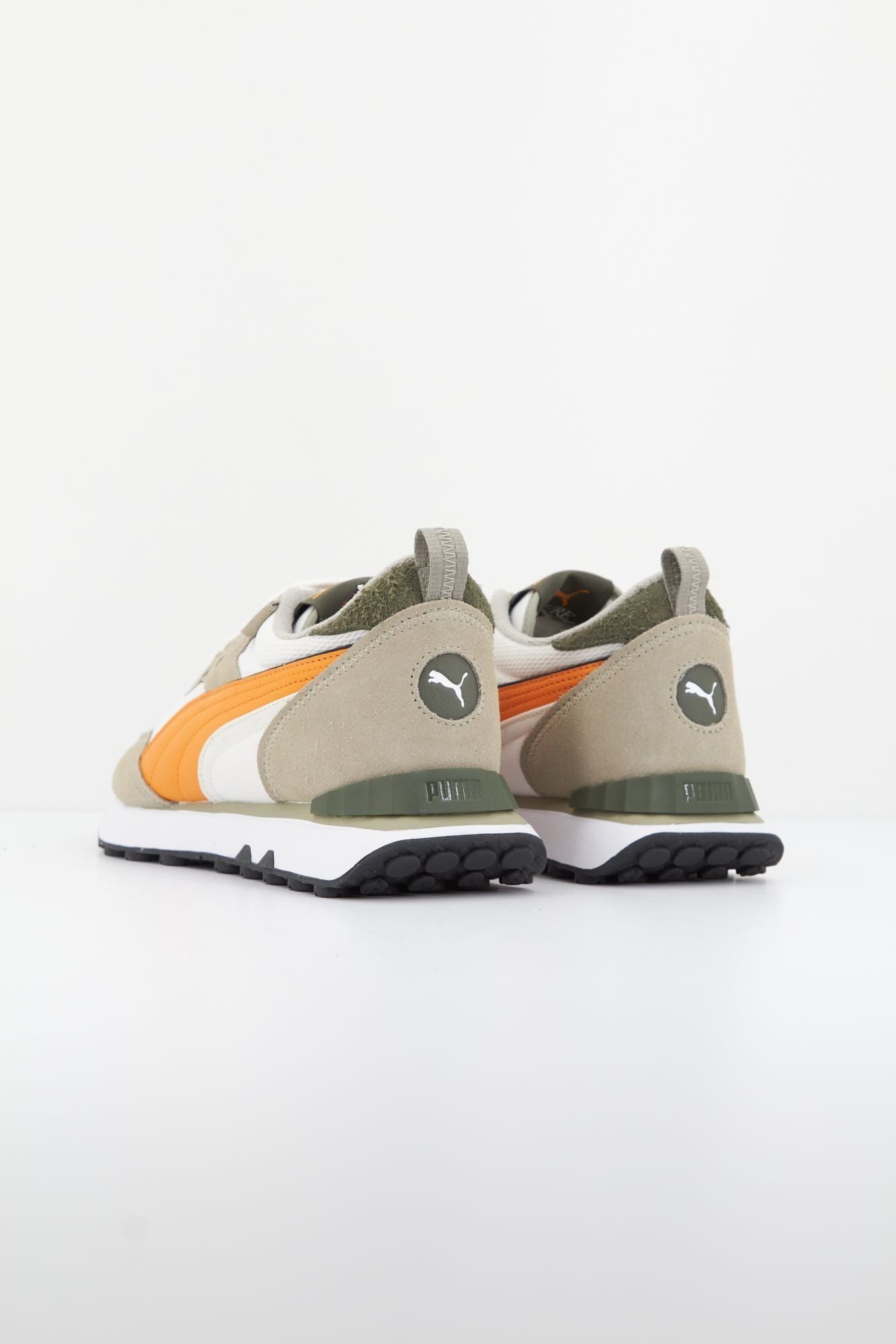 PUMA  RIDER FV en color GRIS (3)