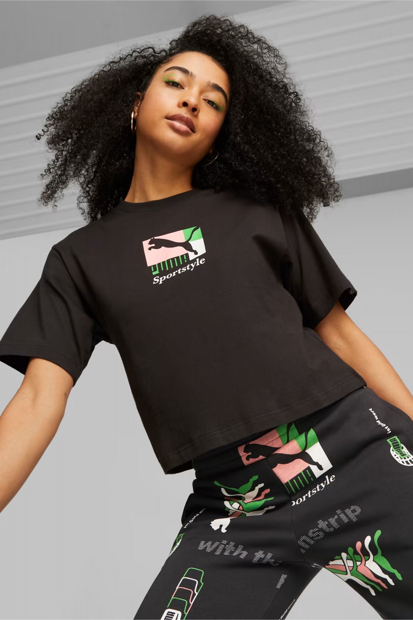 PUMA CLASSICS BRAND LOVE TEE en color NEGRO (1)