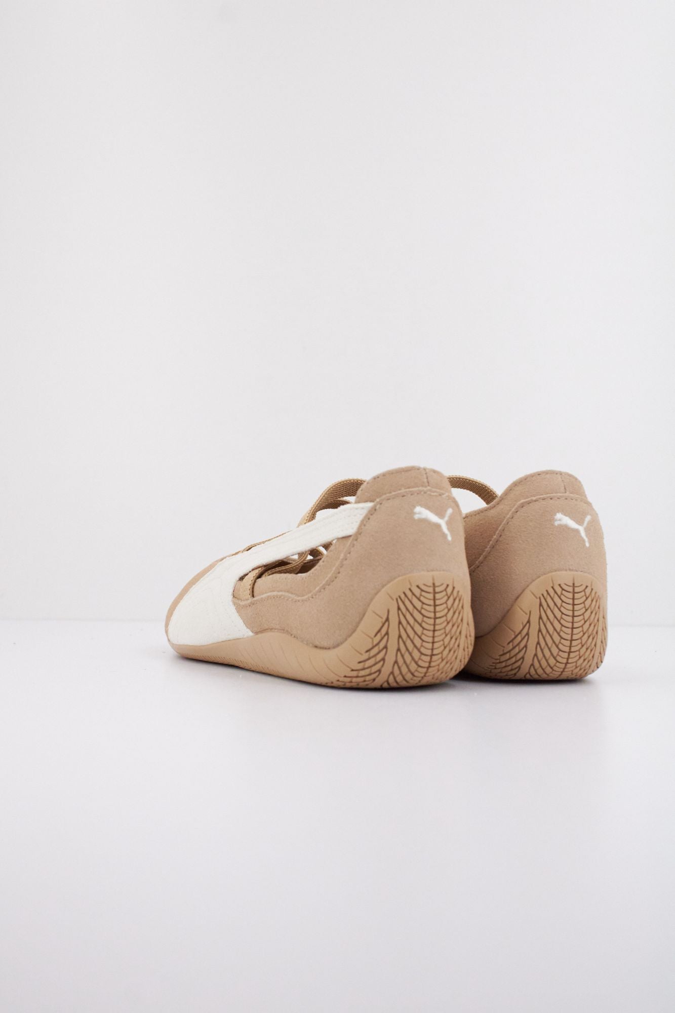 PUMA SPEEDCAT SD CAFE en color MARRON CLARO (4)