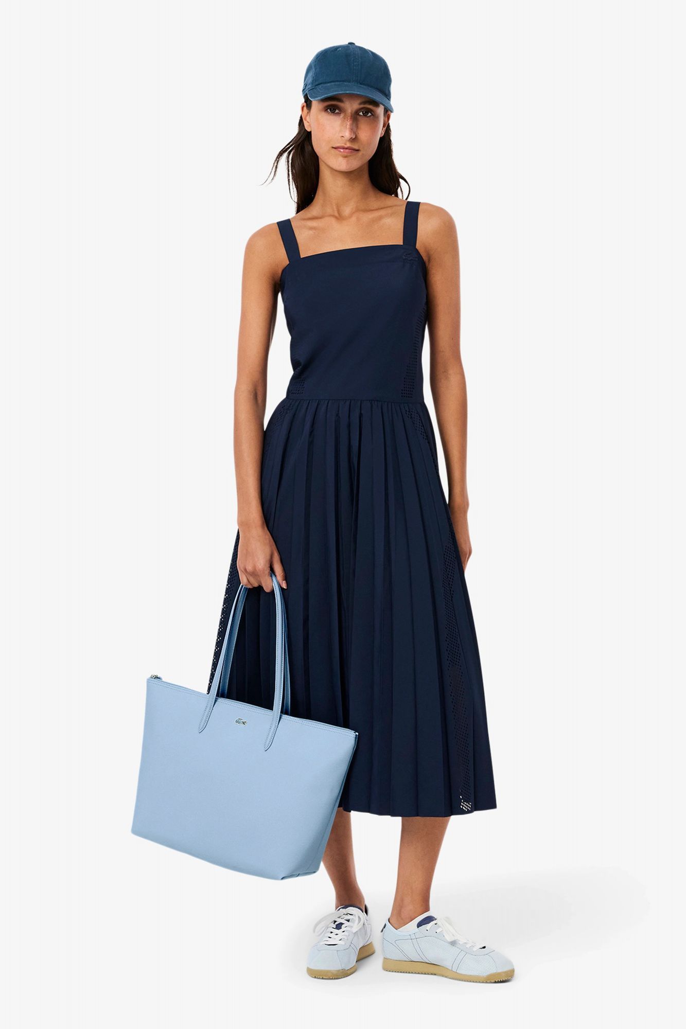 LACOSTE  LARGE COATED CANVAS TOTE en color AZUL (4)