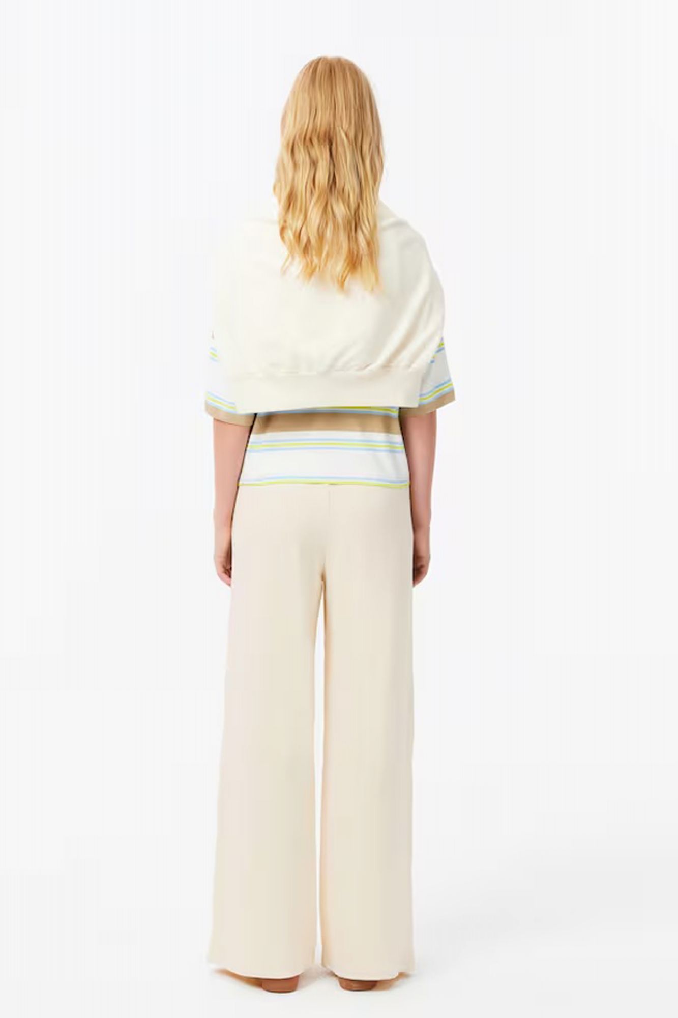 LACOSTE TRACKSUIT en color BEIS (3)