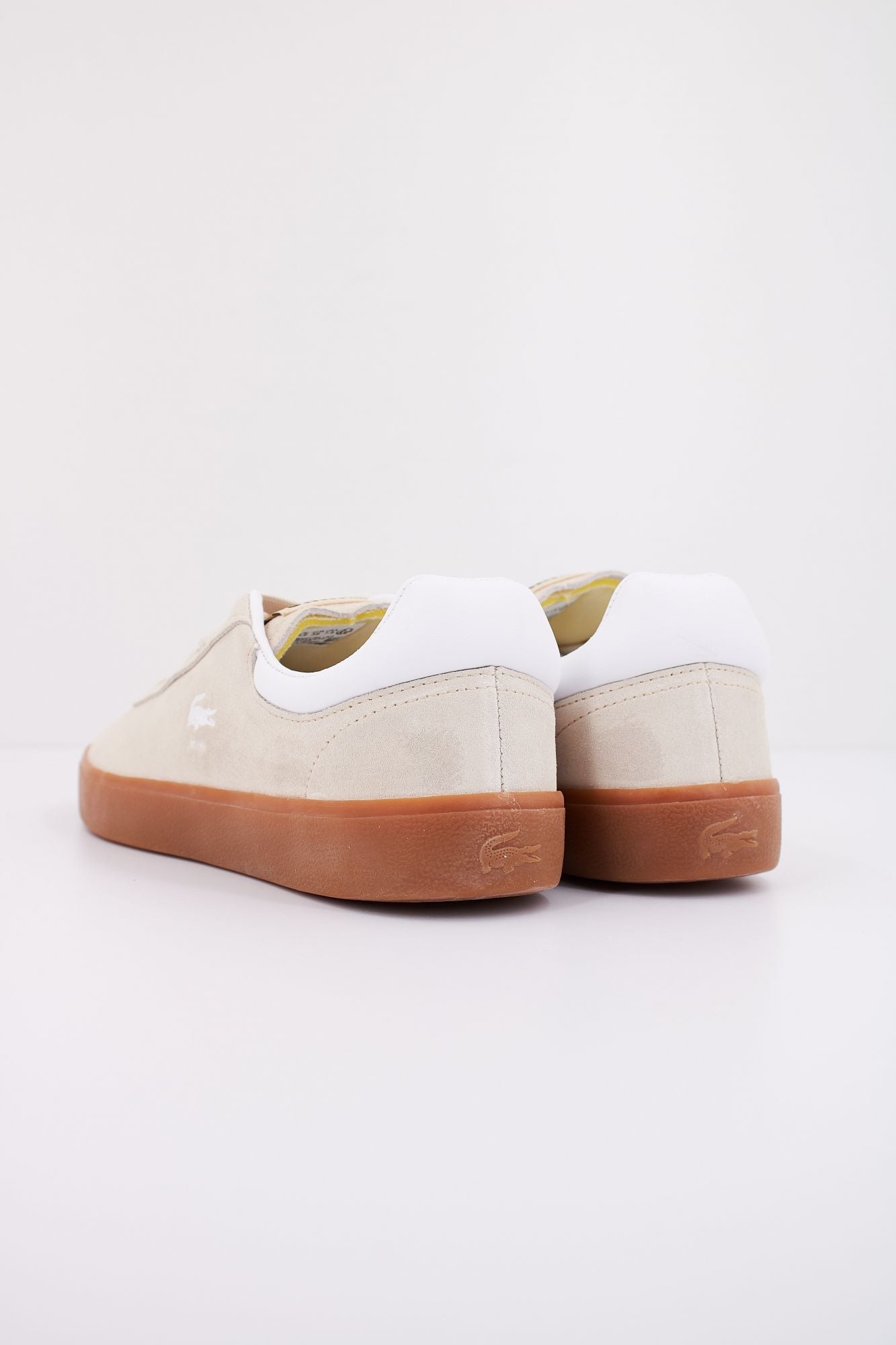 LACOSTE  BASESHOT en color BEIS (4)