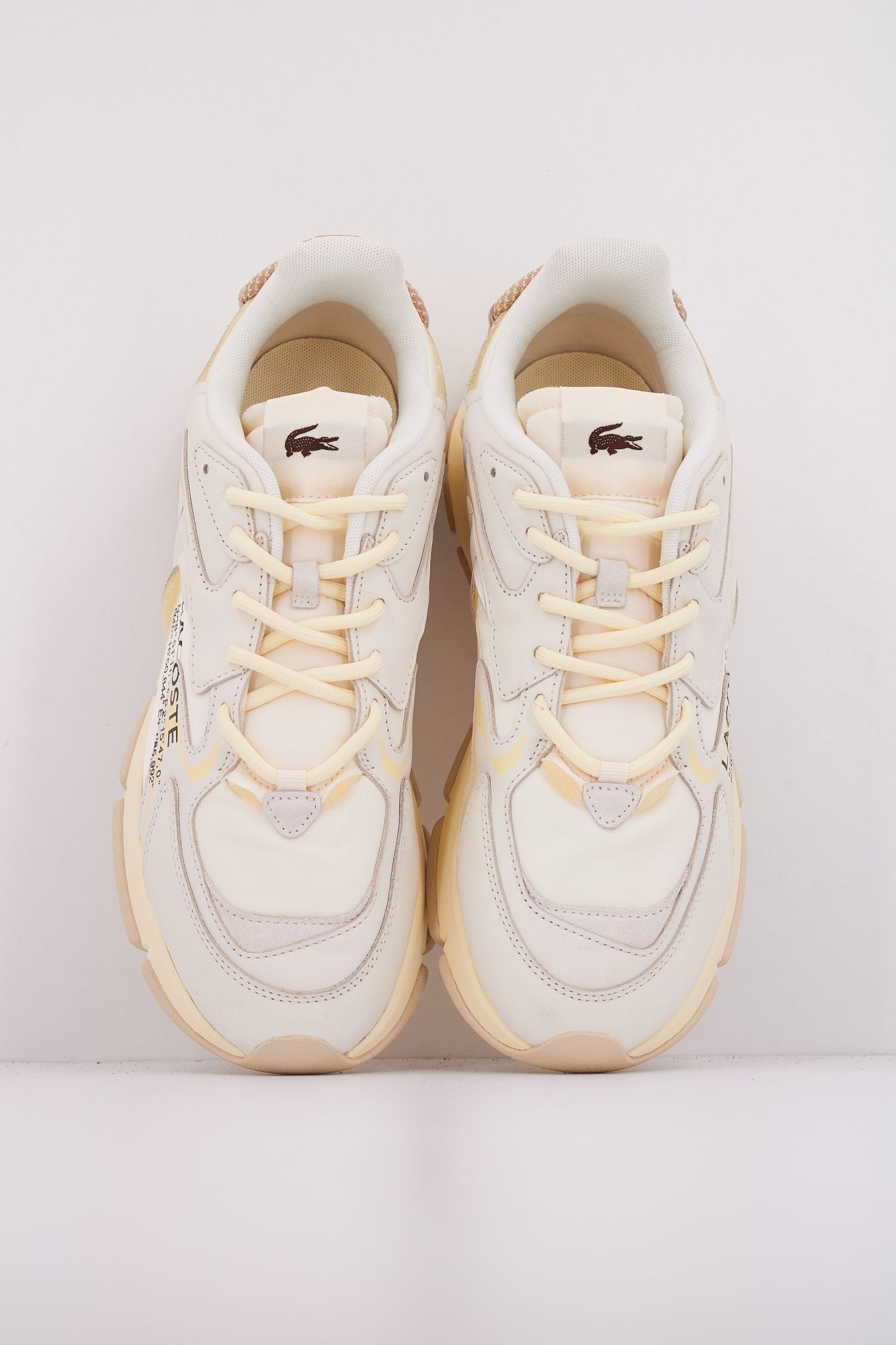 LACOSTE  L003 NEO en color BEIS (3)