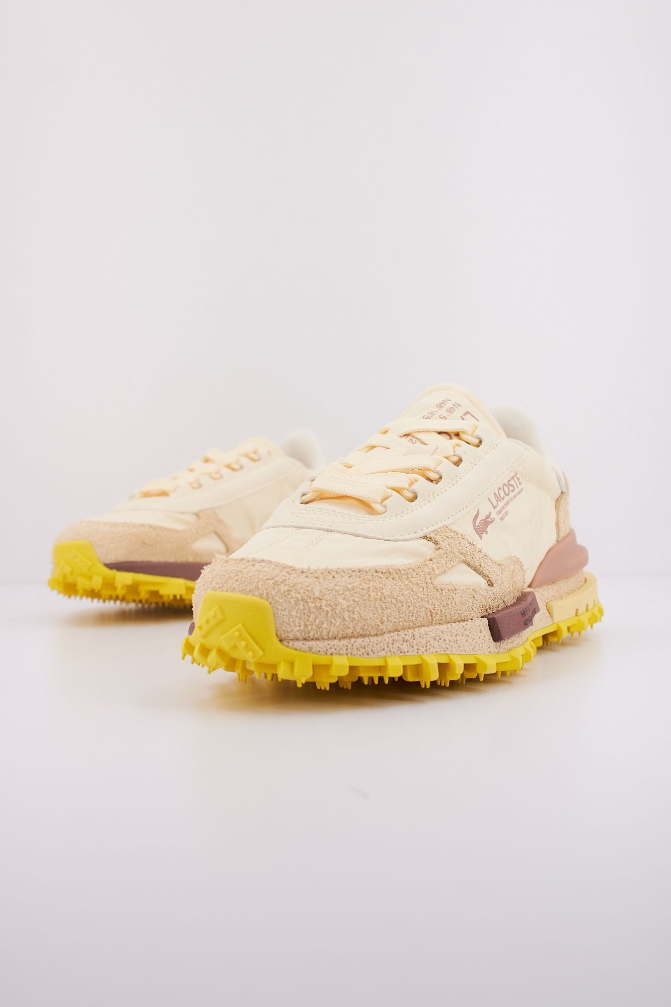 LACOSTE ELITE ACTIVE  en color AMARILLO (2)