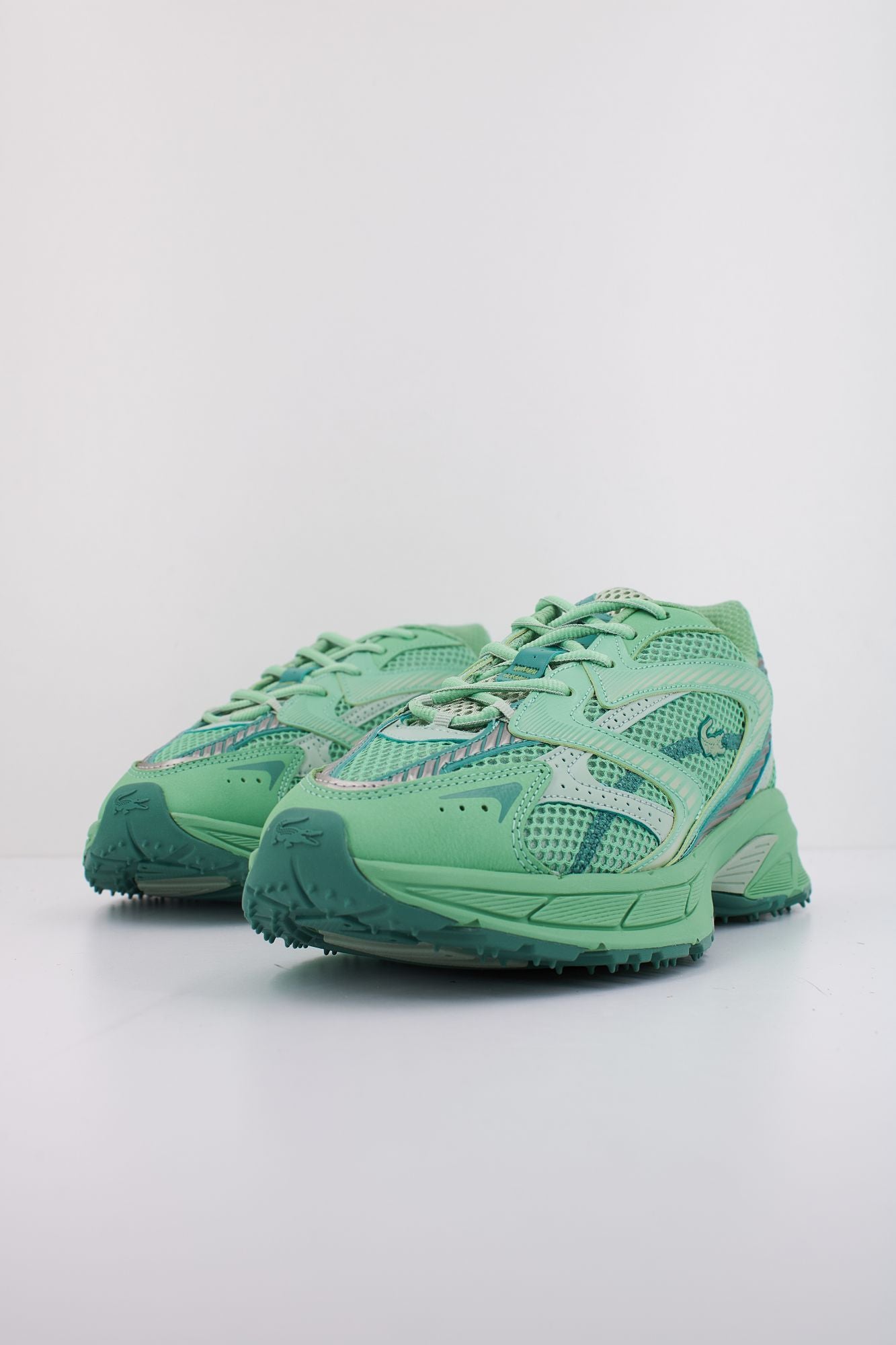 LACOSTE  L003 NEO SHOT en color VERDE (2)
