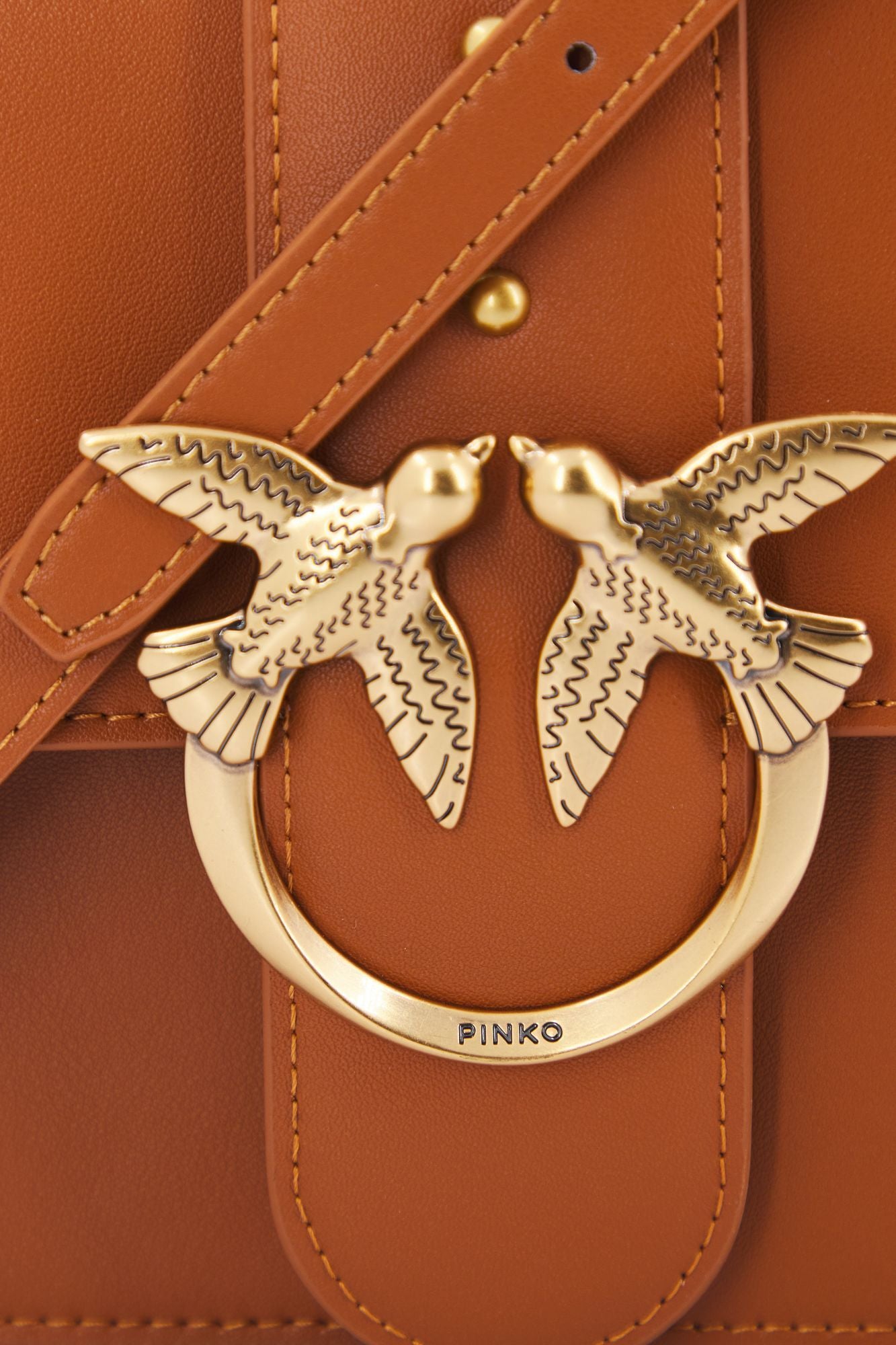 PINKO  LOVE CLASSIC ICON en color AMARILLO (4)