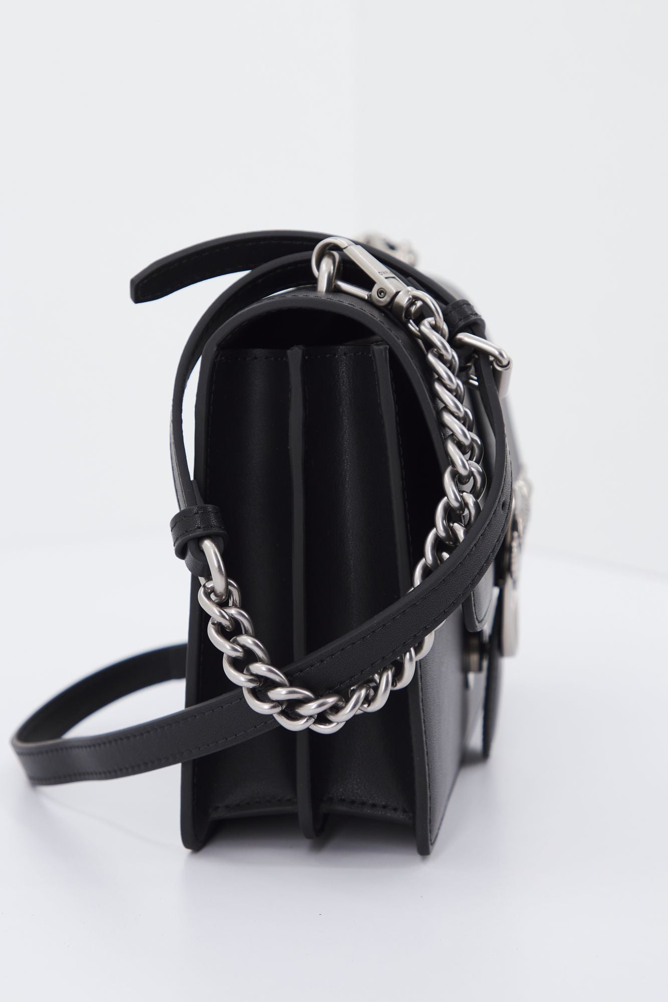 PINKO  LOVE CLASSIC ICON en color NEGRO (3)