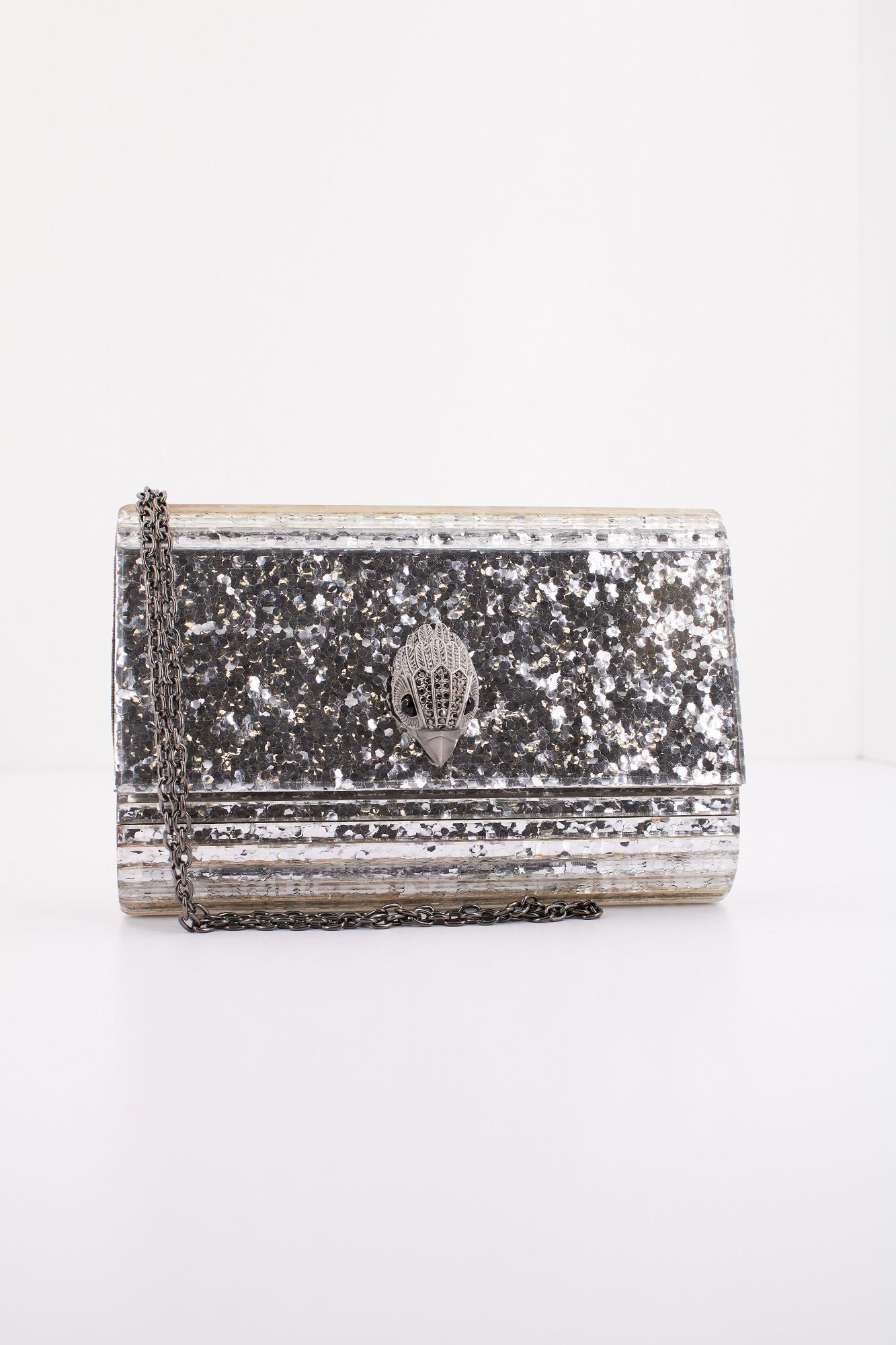 KURT GEIGER LONDON  PARTU EAGLE CLUTH en color PLATA (1)