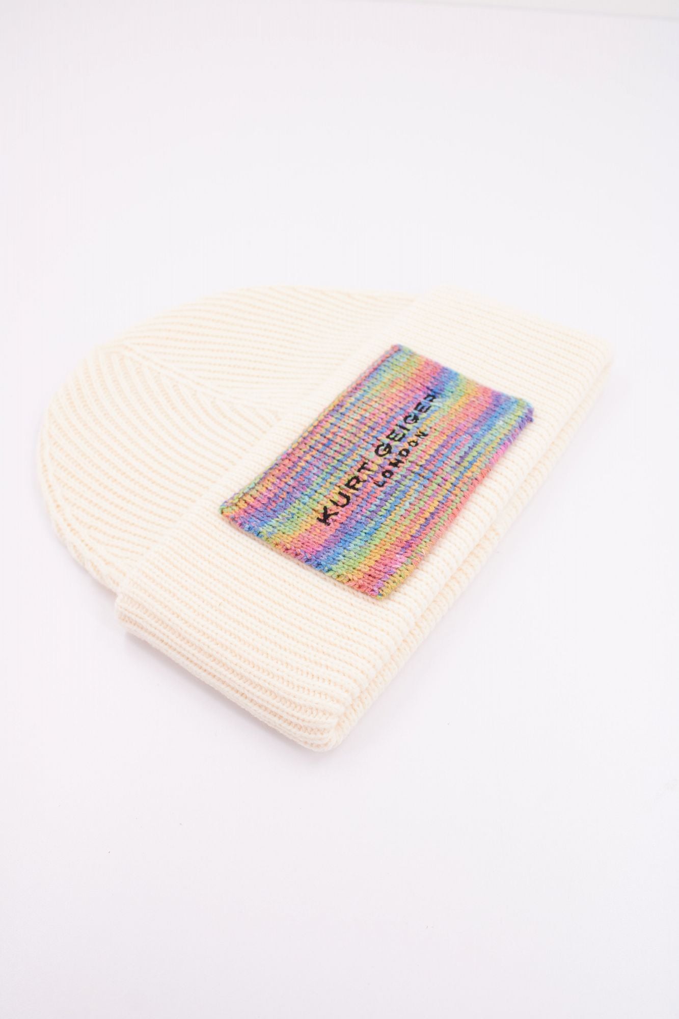 KURT GEIGER LONDON KGL KNITTED BEANIE en color BEIS (4)