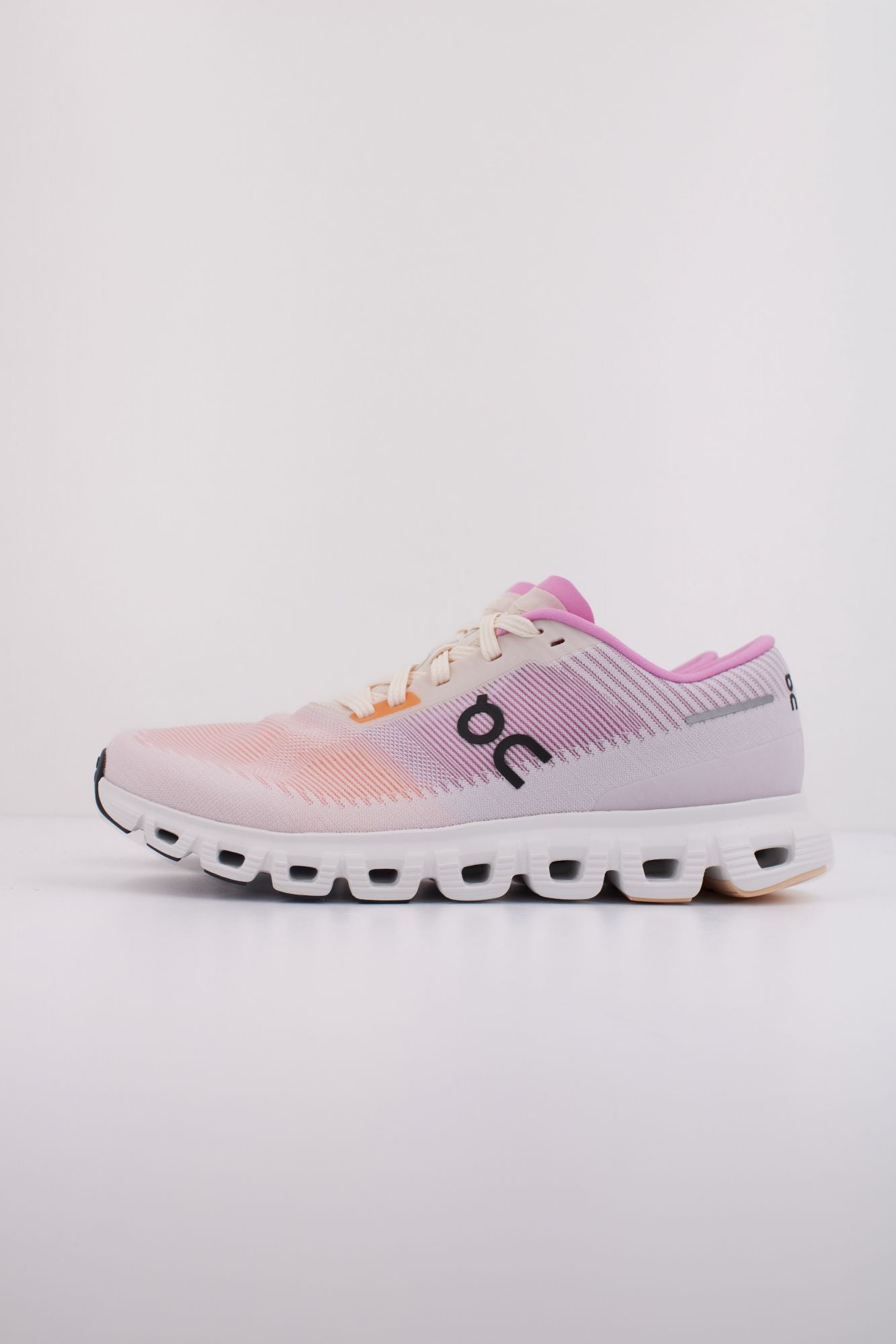 ON RUNNING CLOUD 6 PUSH en color NARANJA (1)