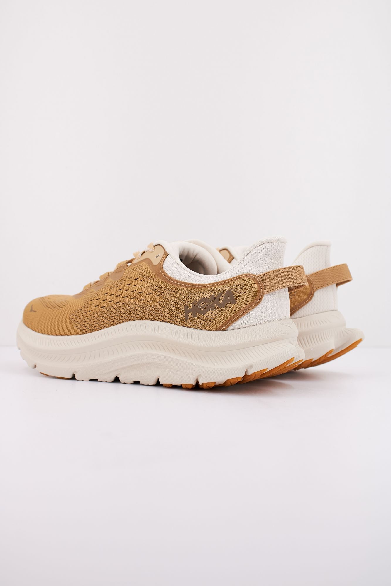 HOKA KAWANA 2 en color MARRON (3)