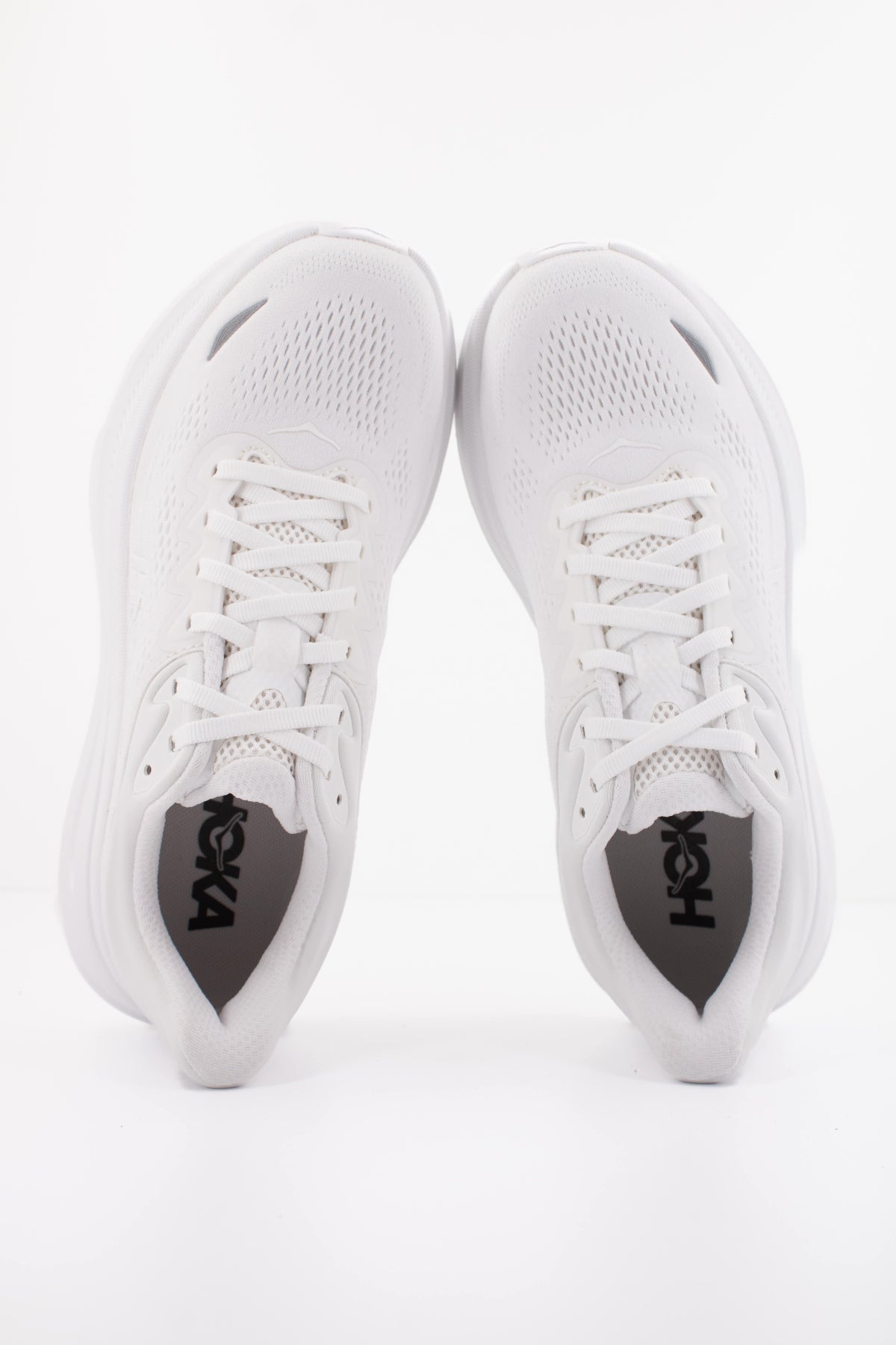 HOKA W BONDI 9 en color BLANCO (3)