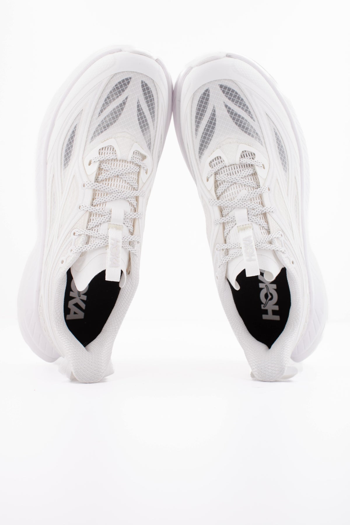 HOKA  W MACH REMASTER en color BLANCO (3)