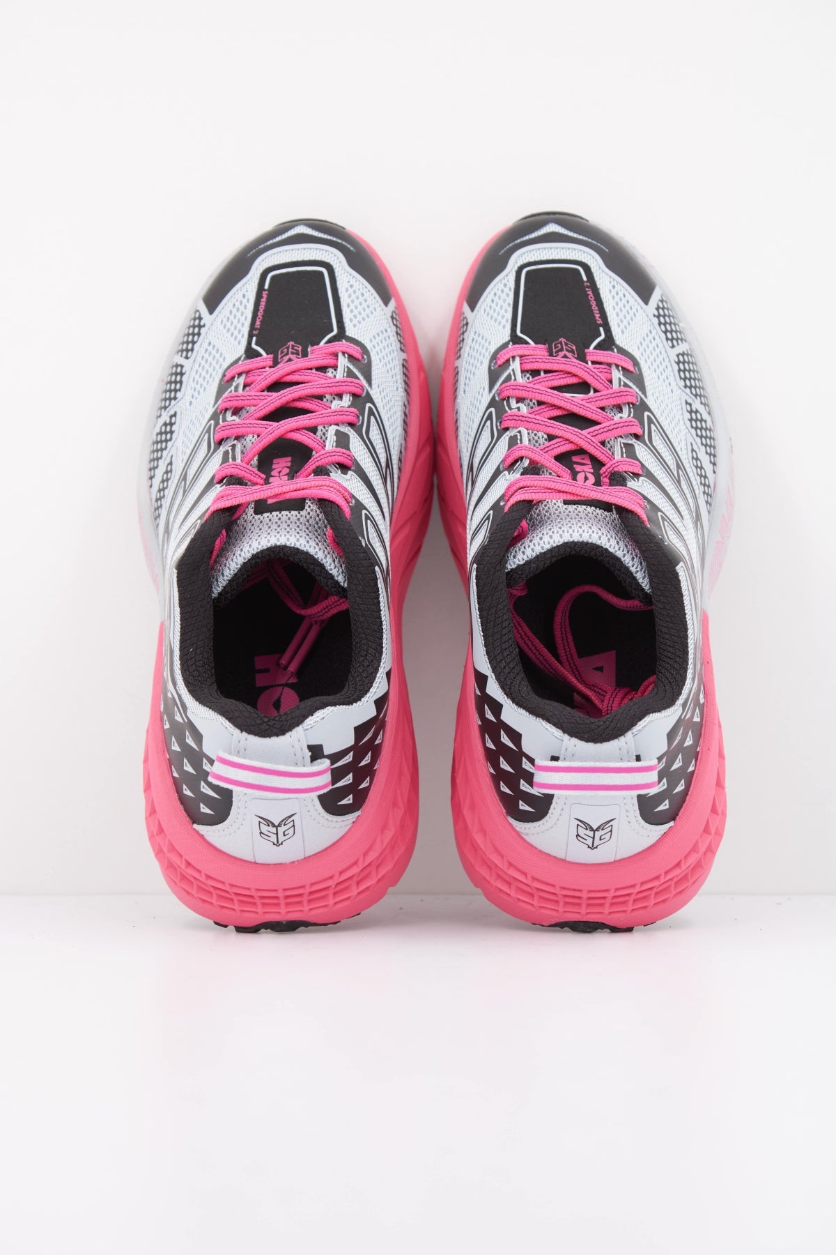 HOKA ZAPATILLA U SPEEDGOAT 2 en color GRIS (3)