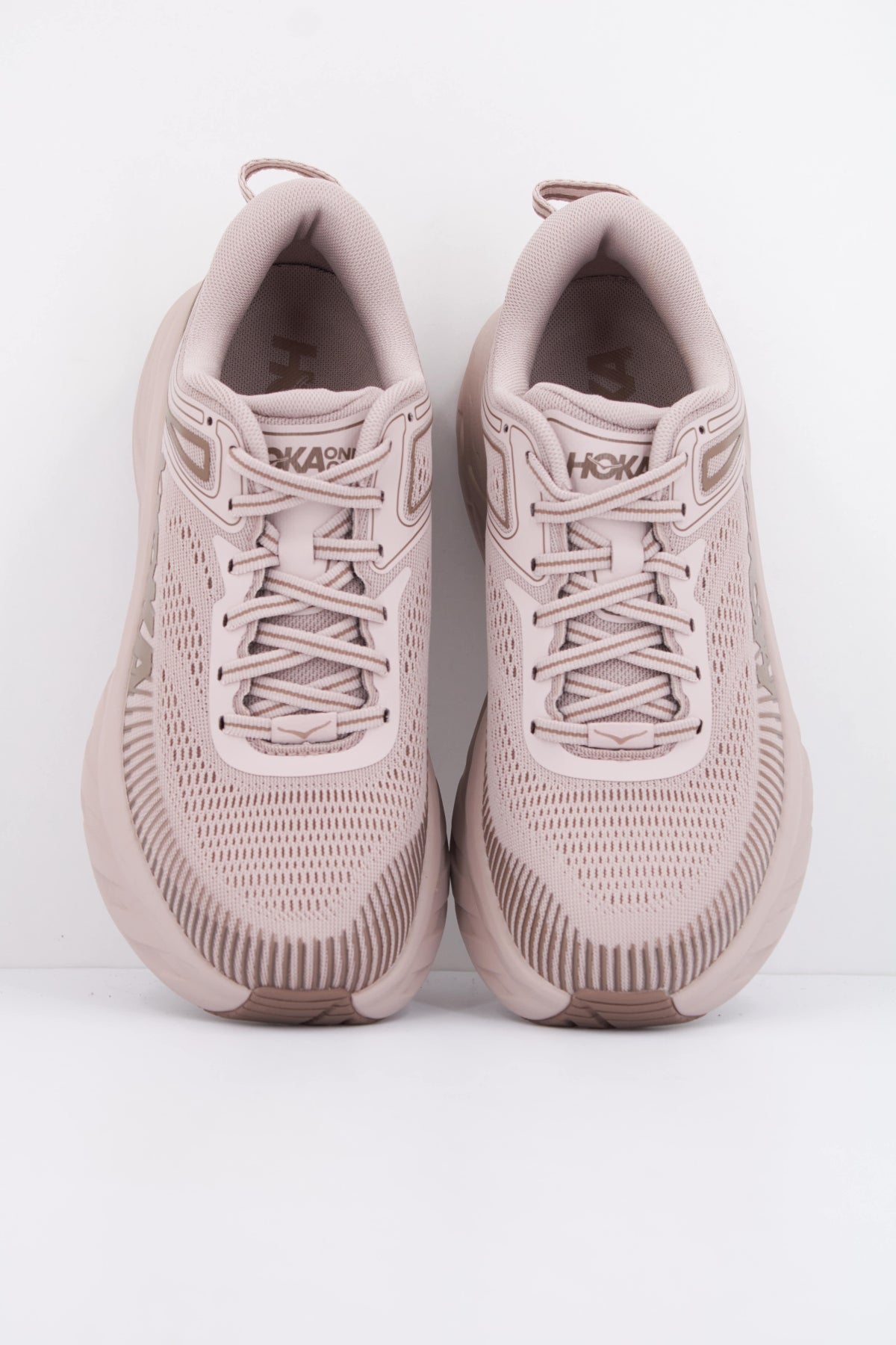 HOKA  W BONDI 7  en color ROSA (3)