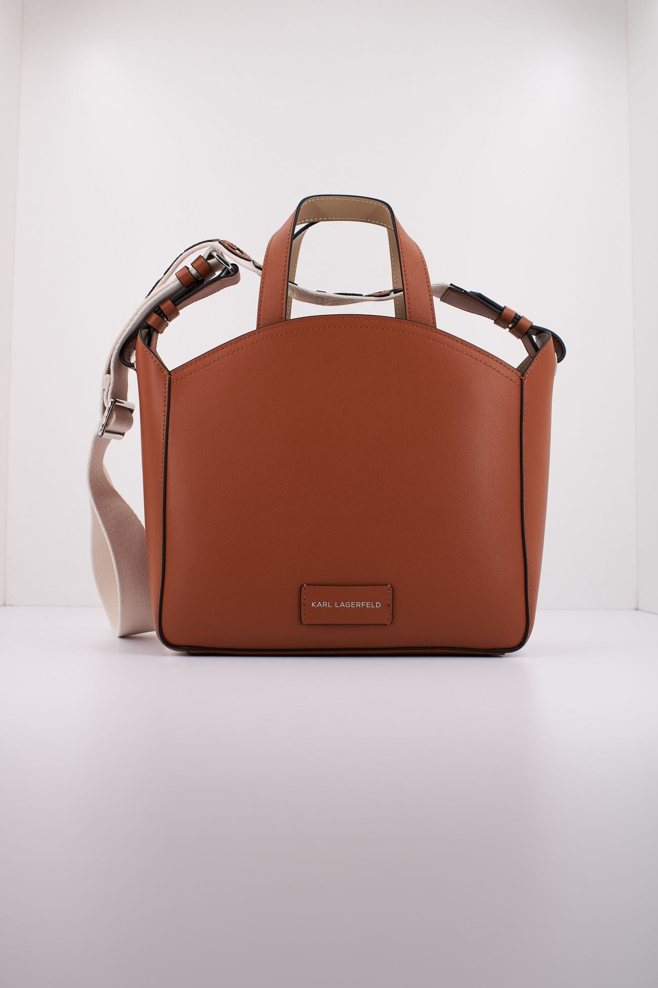 KARL LAGERFELD K CIRCLE SM TOTE PERFORATED en color MARRON (3)