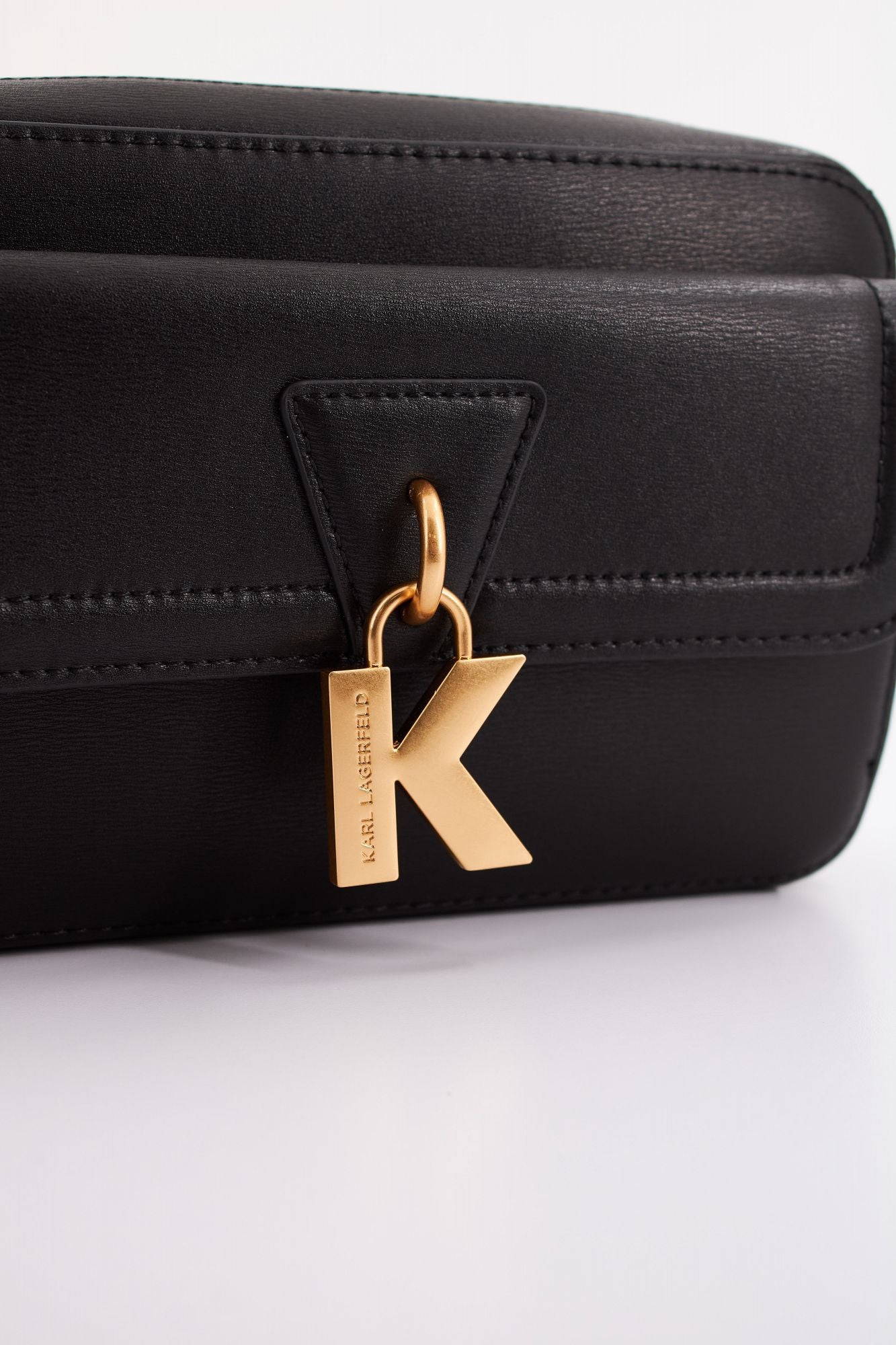 KARL LAGERFELD K/LOCK CAMERABAG en color NEGRO (4)