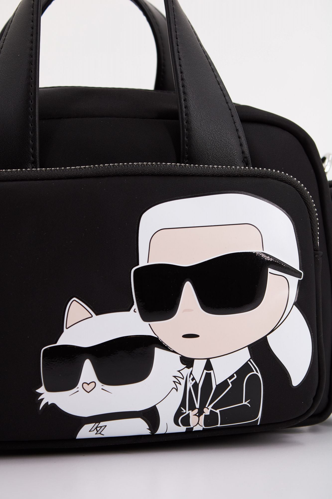 KARL LAGERFELD K/IKONIK 2.0 NYLON MD CB X en color NEGRO (4)