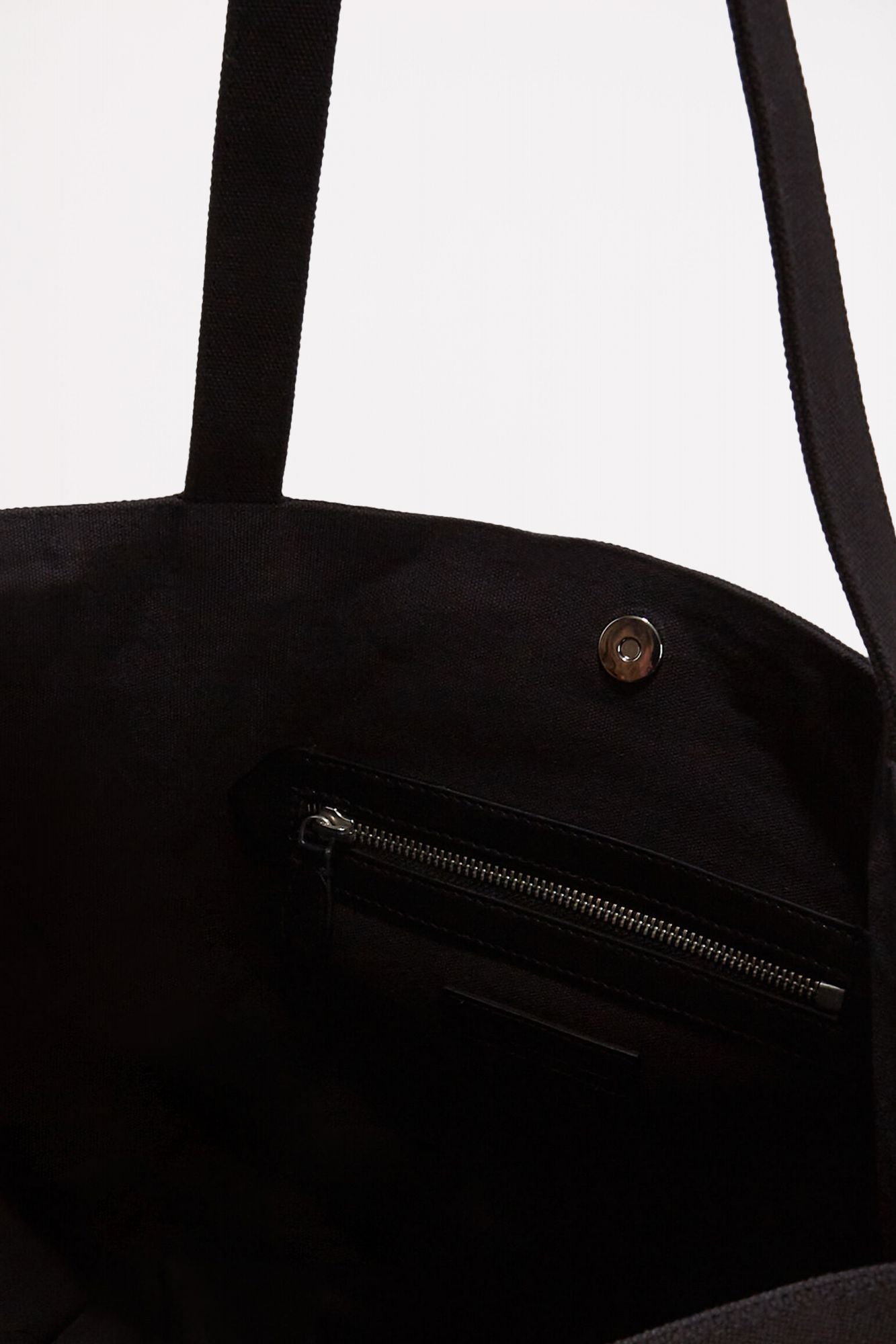 KARL LAGERFELD K/ESSENTIAL  en color NEGRO (3)